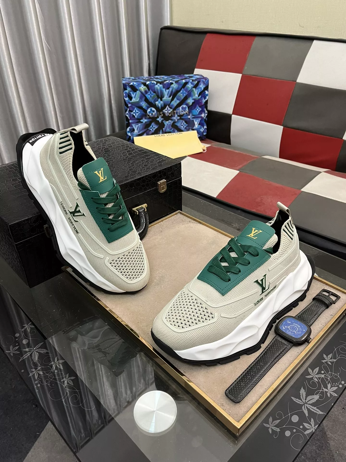 Louis Vuitton Casual Shoes For Men Fashionable 4896