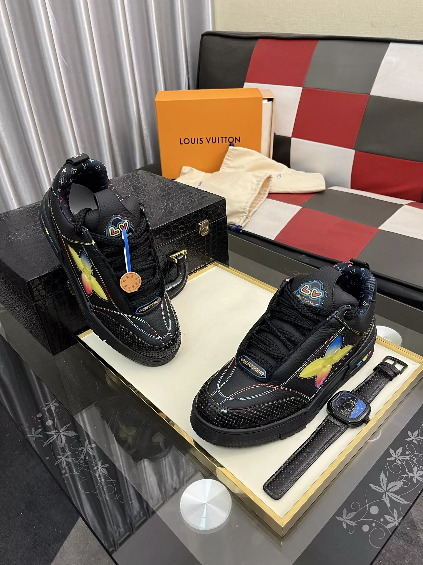 Louis Vuitton Casual Shoes For Men Fashionable 6184