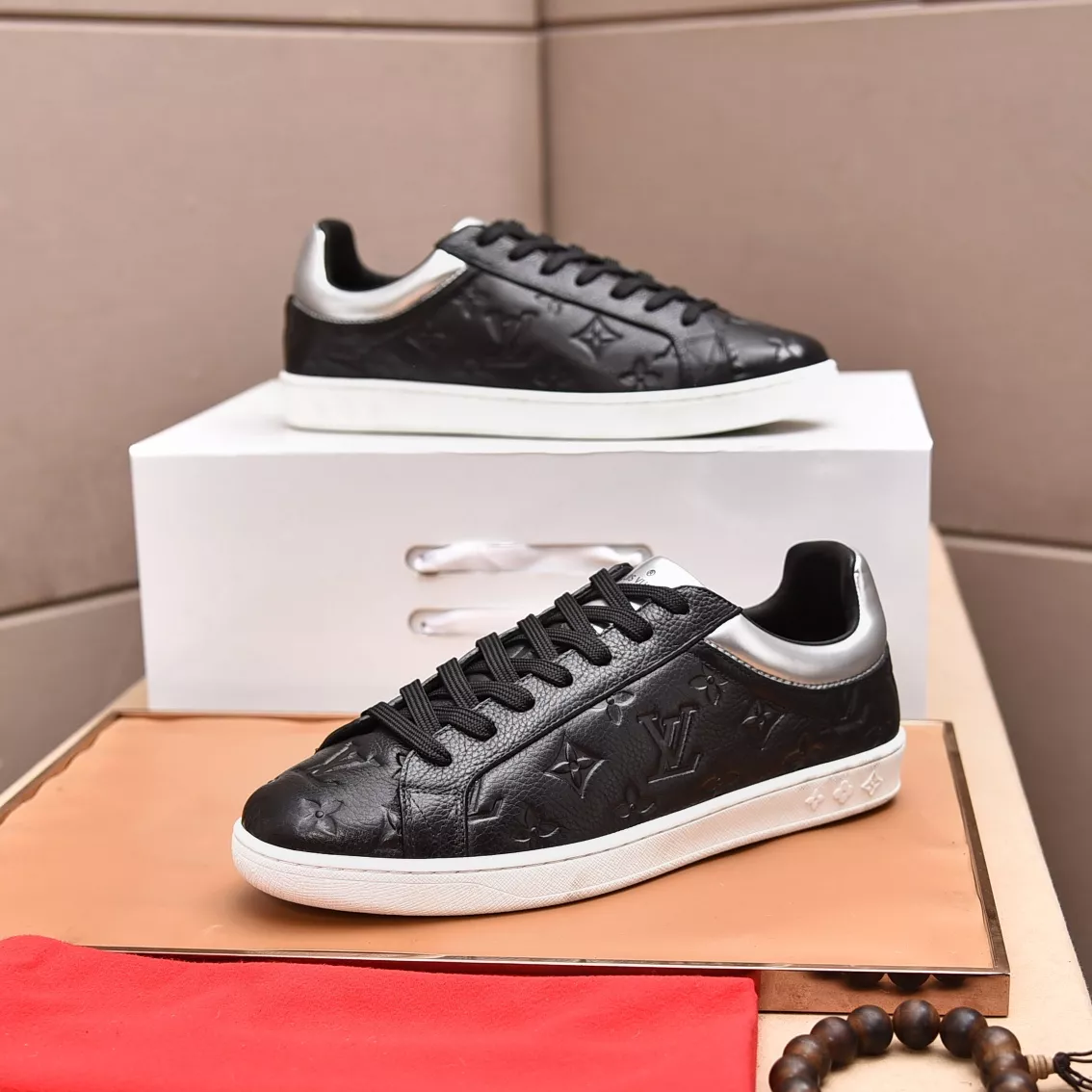 Louis Vuitton Casual Shoes For Men Functional 9418