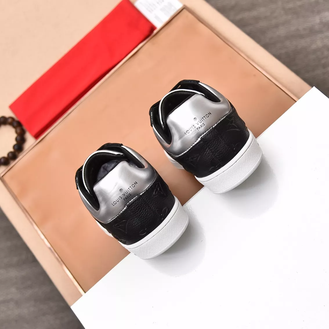 Louis Vuitton Casual Shoes For Men Functional 9418