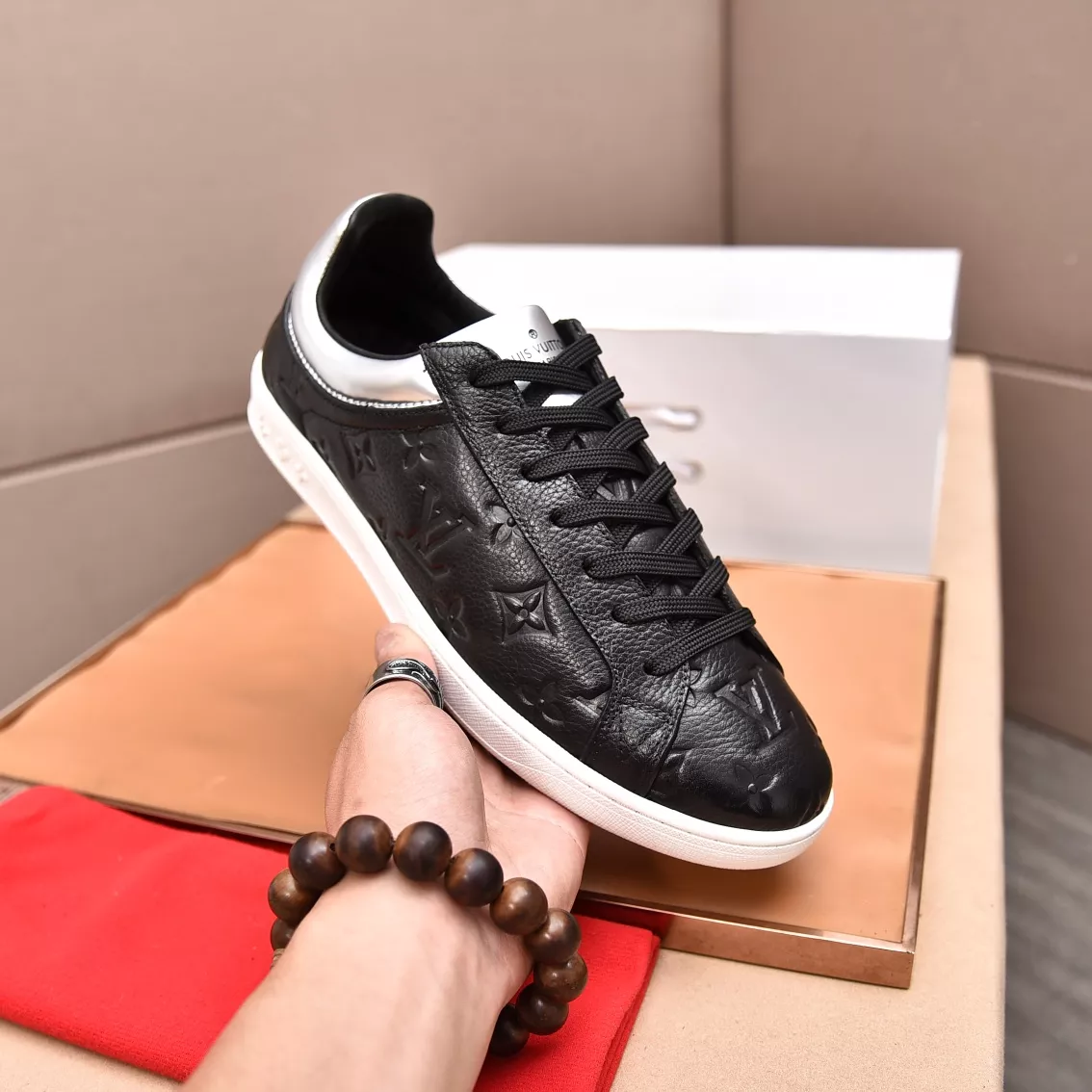 Louis Vuitton Casual Shoes For Men Functional 9418