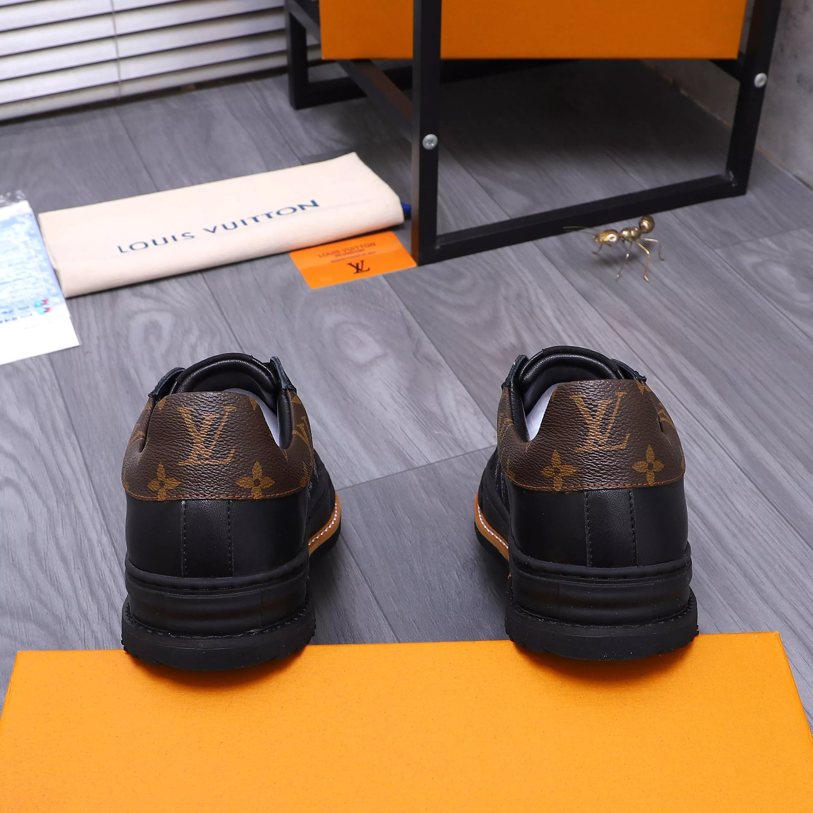 Louis Vuitton Casual Shoes For Men Minimalist 2291