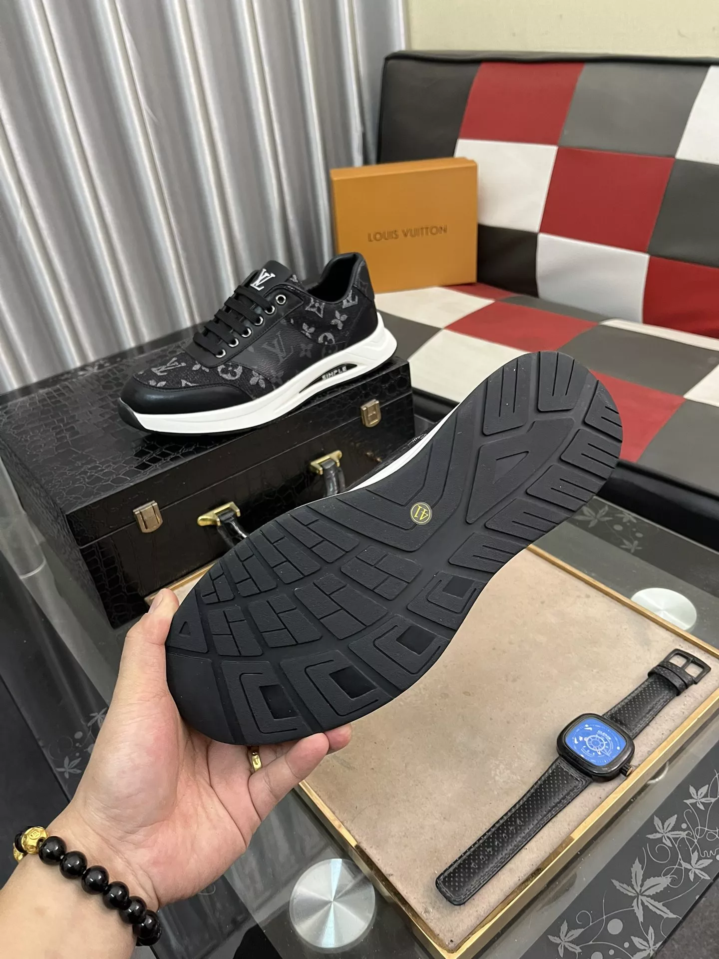 Louis Vuitton Casual Shoes For Men Minimalist 443