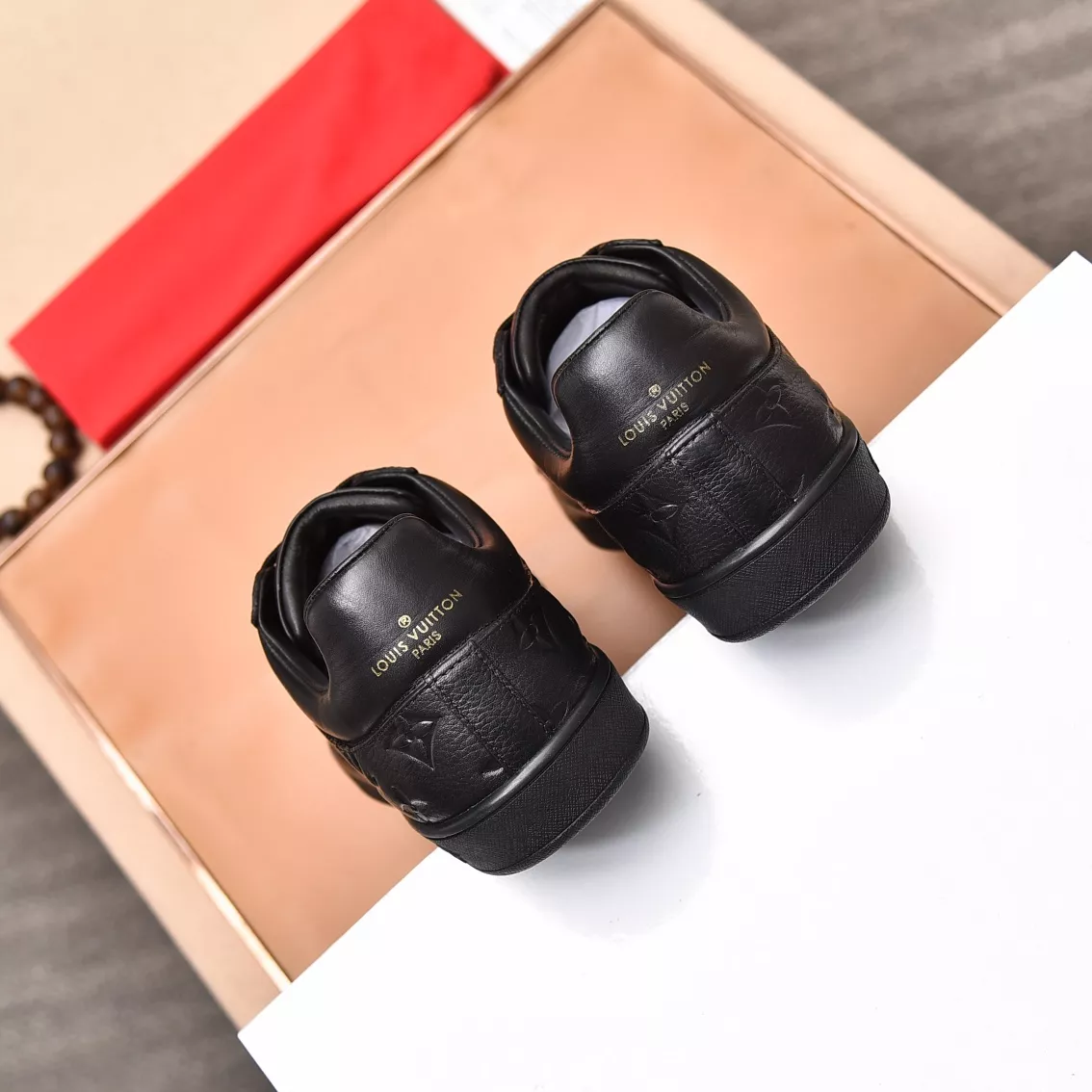 Louis Vuitton Casual Shoes For Men Minimalist 5488