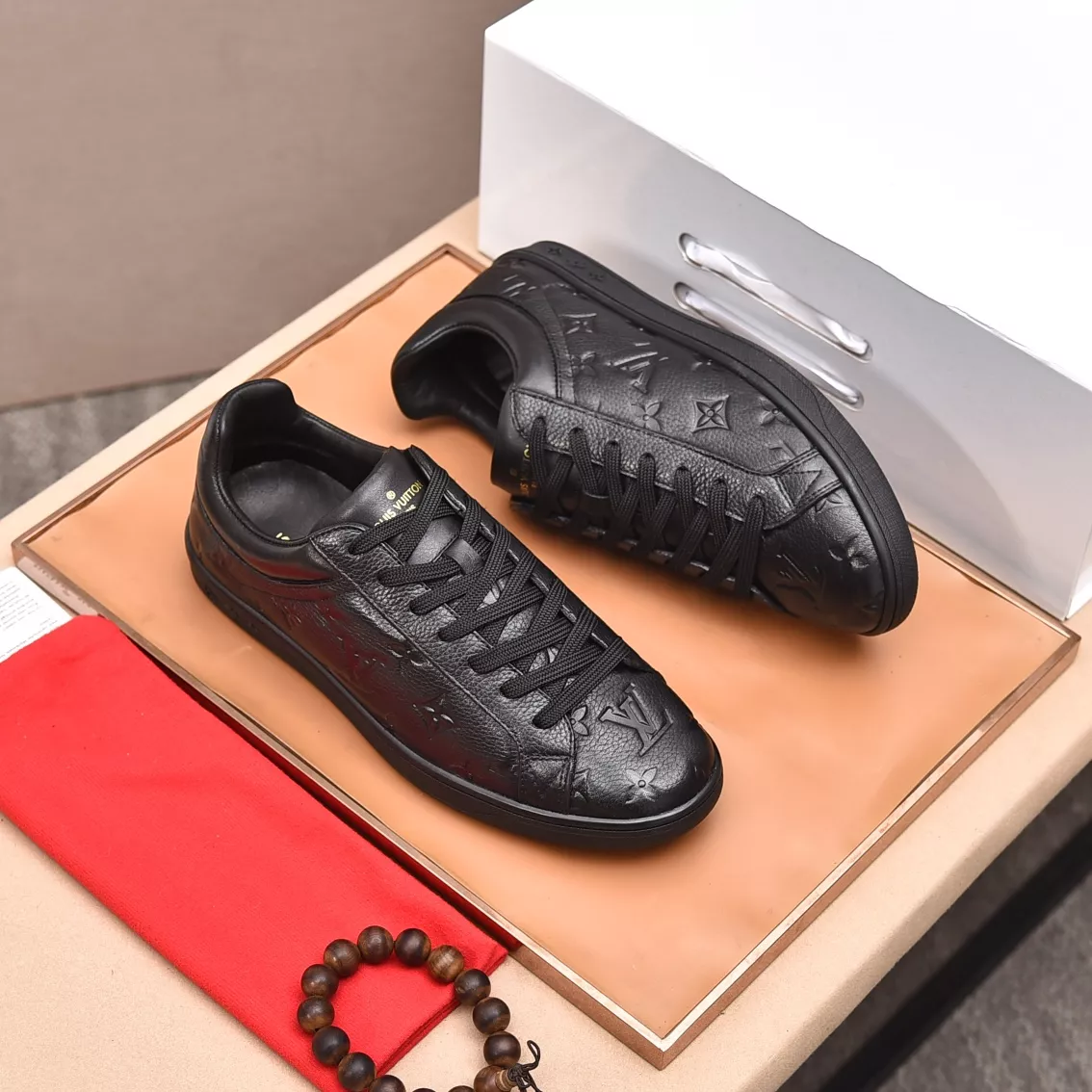Louis Vuitton Casual Shoes For Men Minimalist 5488