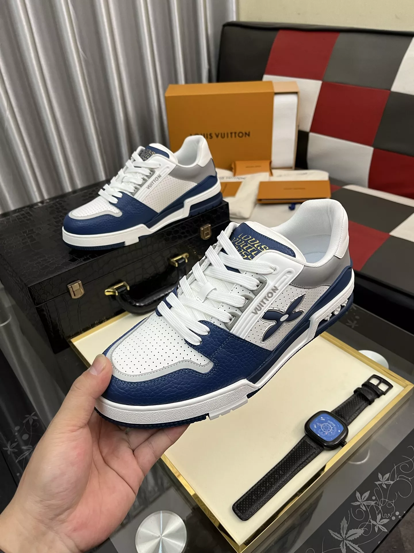 Louis Vuitton Casual Shoes For Men Minimalist 9719
