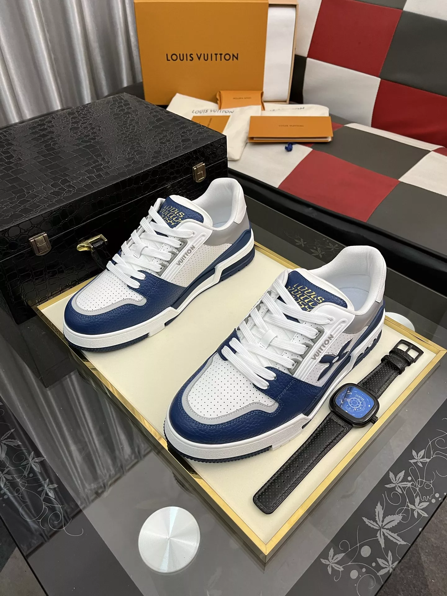 Louis Vuitton Casual Shoes For Men Minimalist 9719