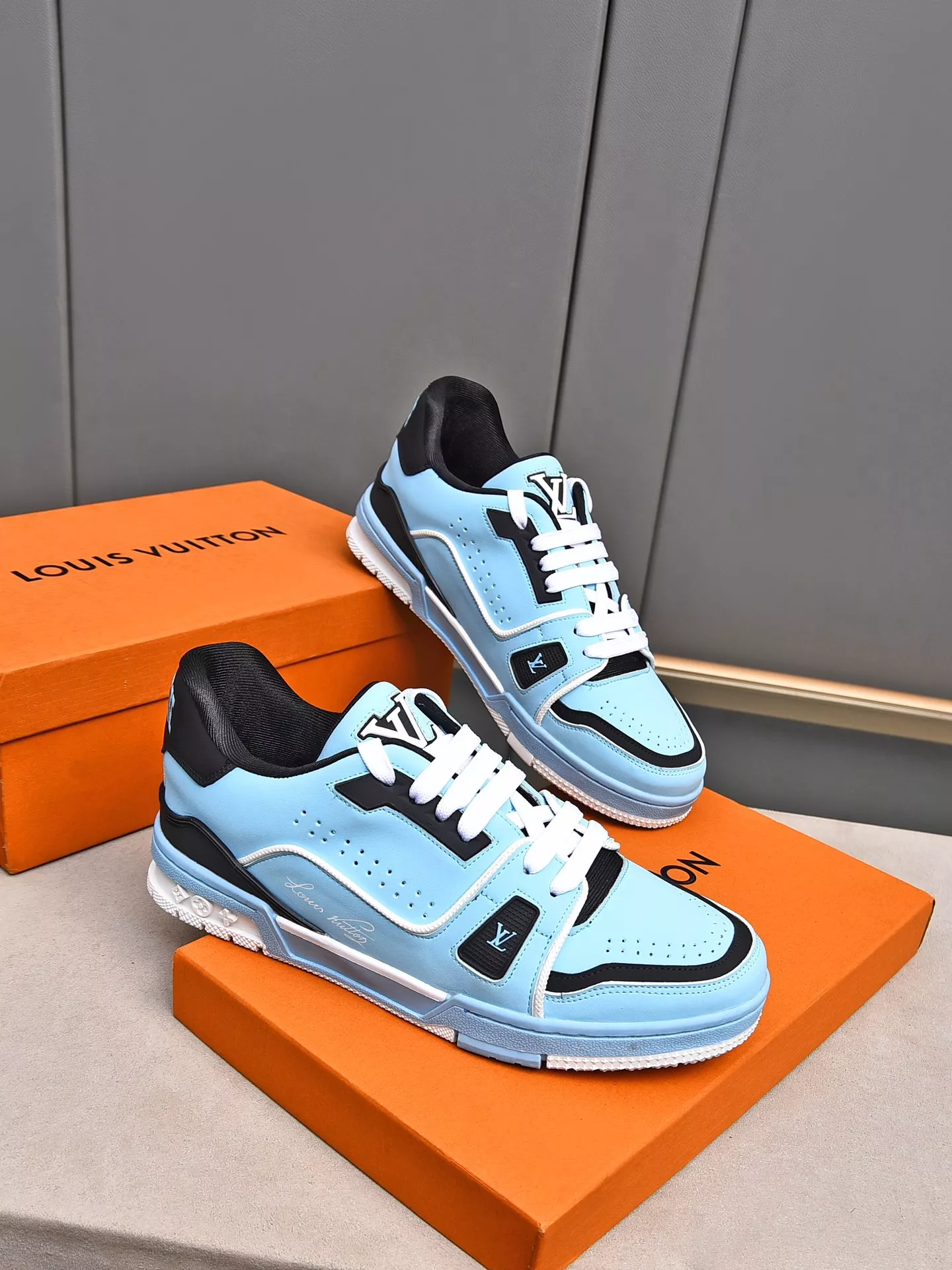 Louis Vuitton Casual Shoes For Men Modern 364