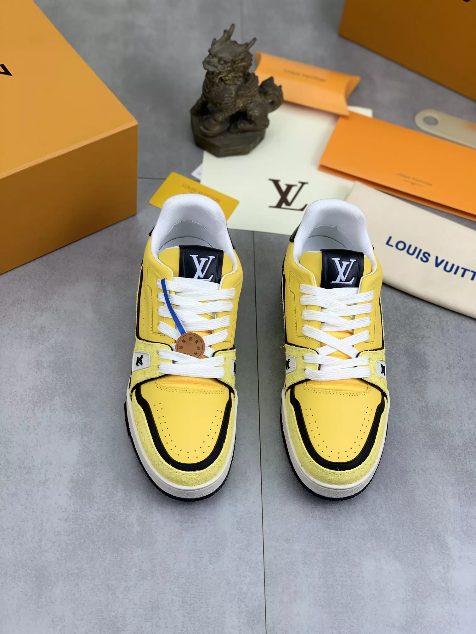 Louis Vuitton Casual Shoes For Men Modern 3733