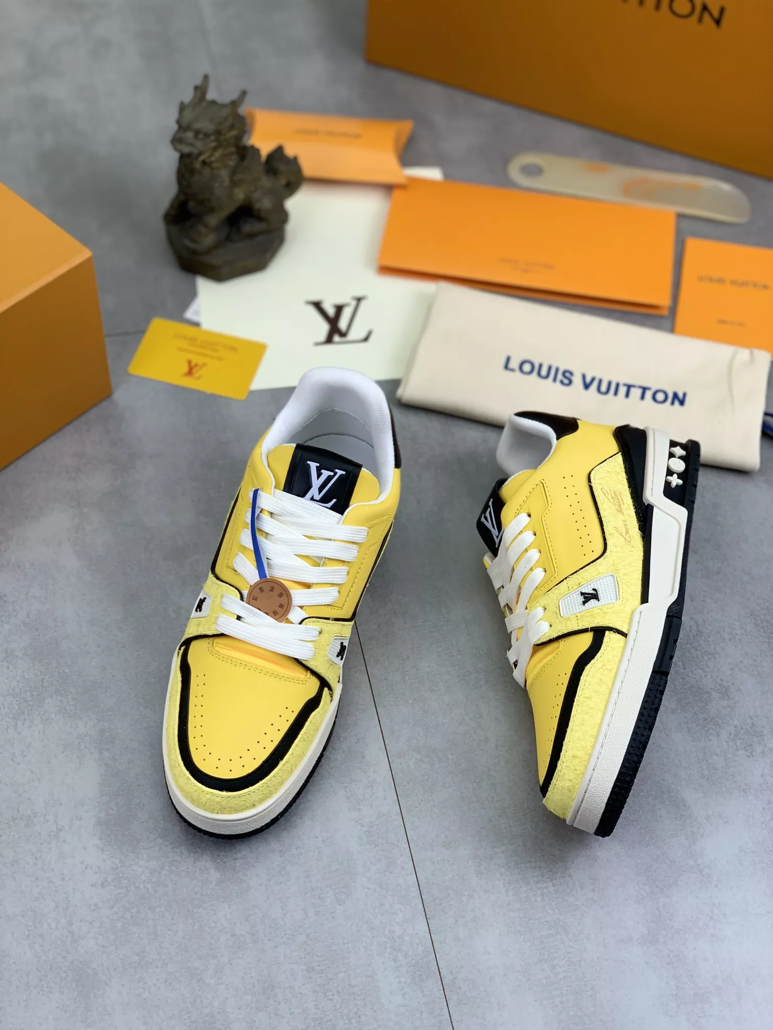 Louis Vuitton Casual Shoes For Men Modern 3733