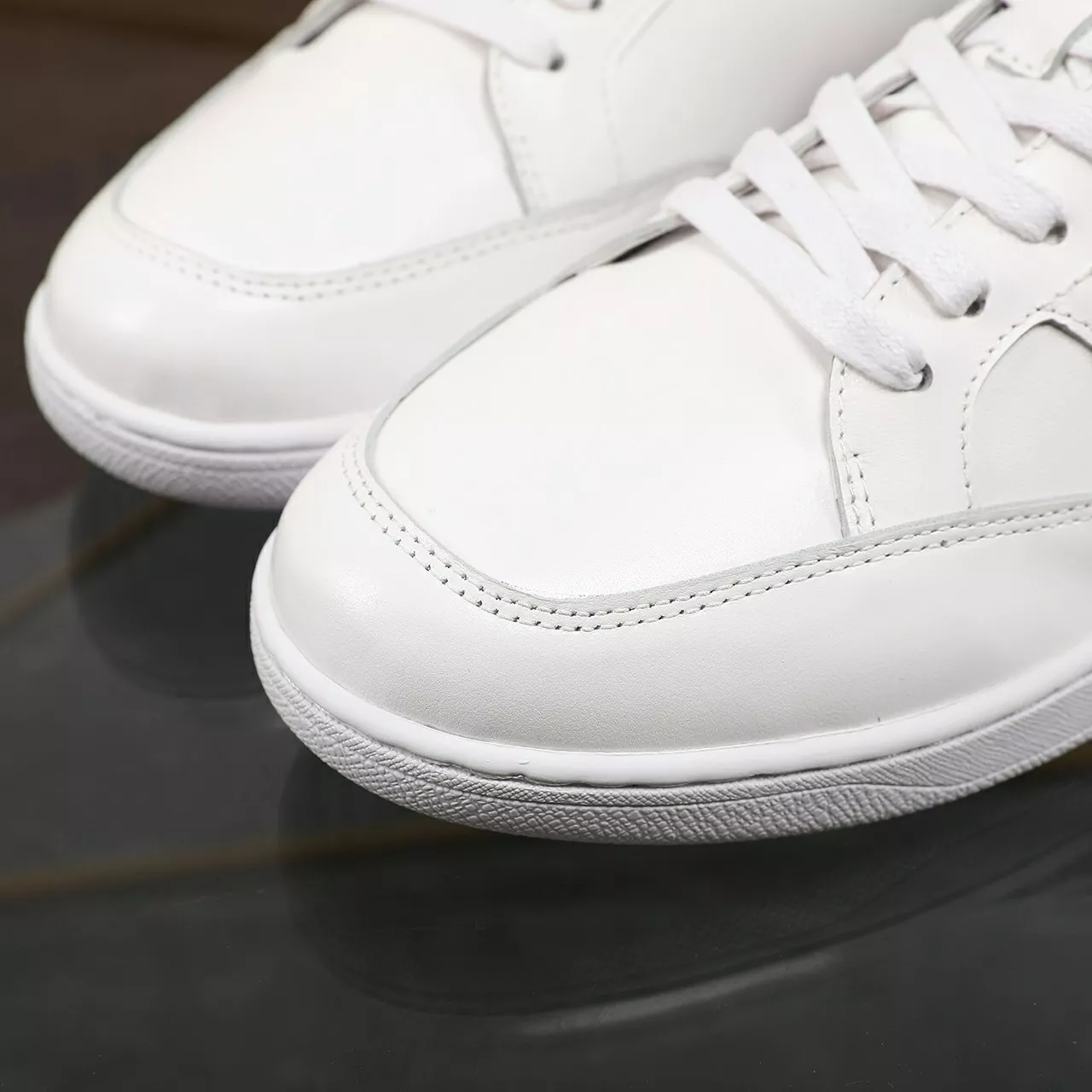 Louis Vuitton Casual Shoes For Men Practical 5990