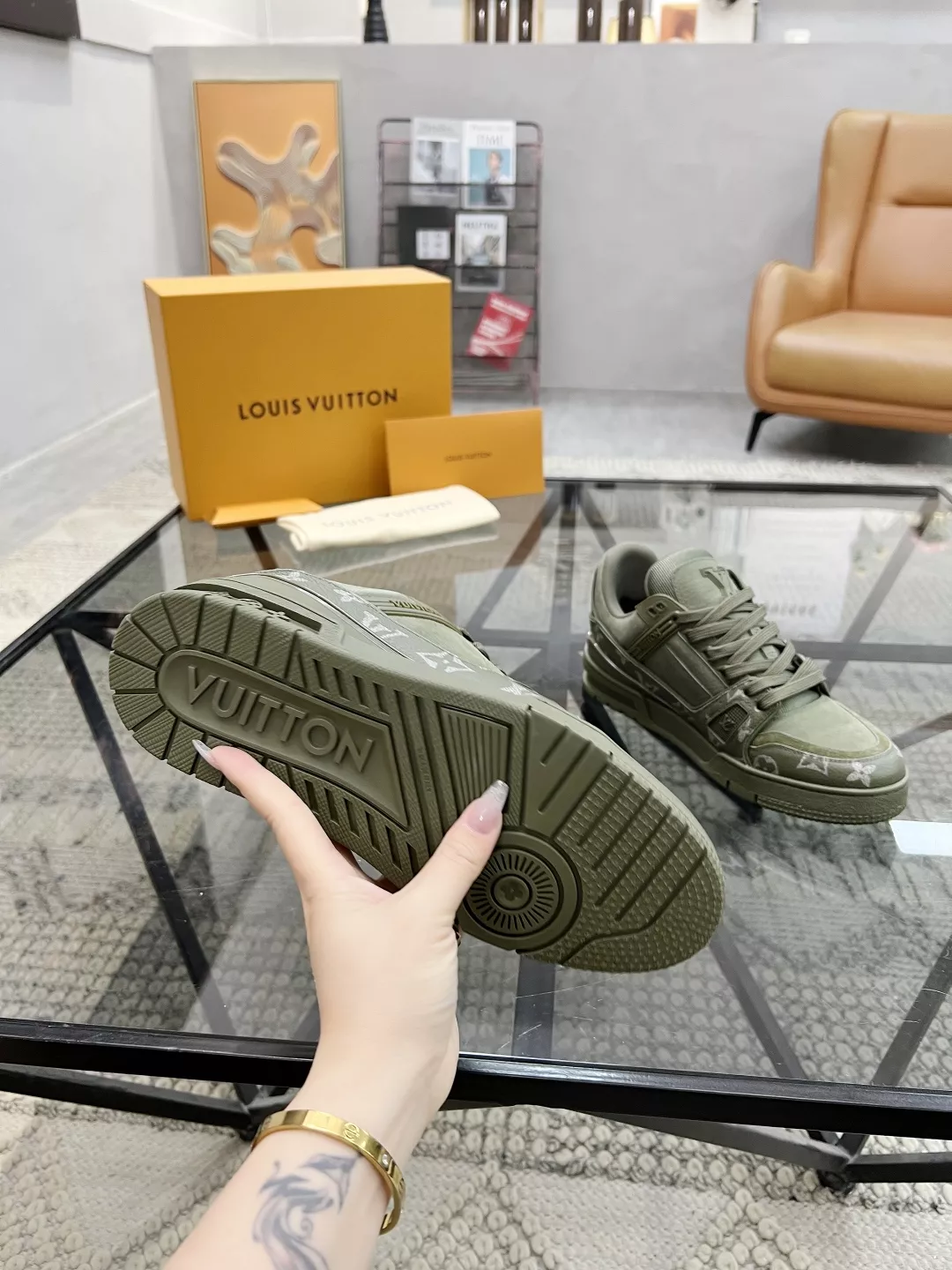 Louis Vuitton Casual Shoes For Men Practical 6001