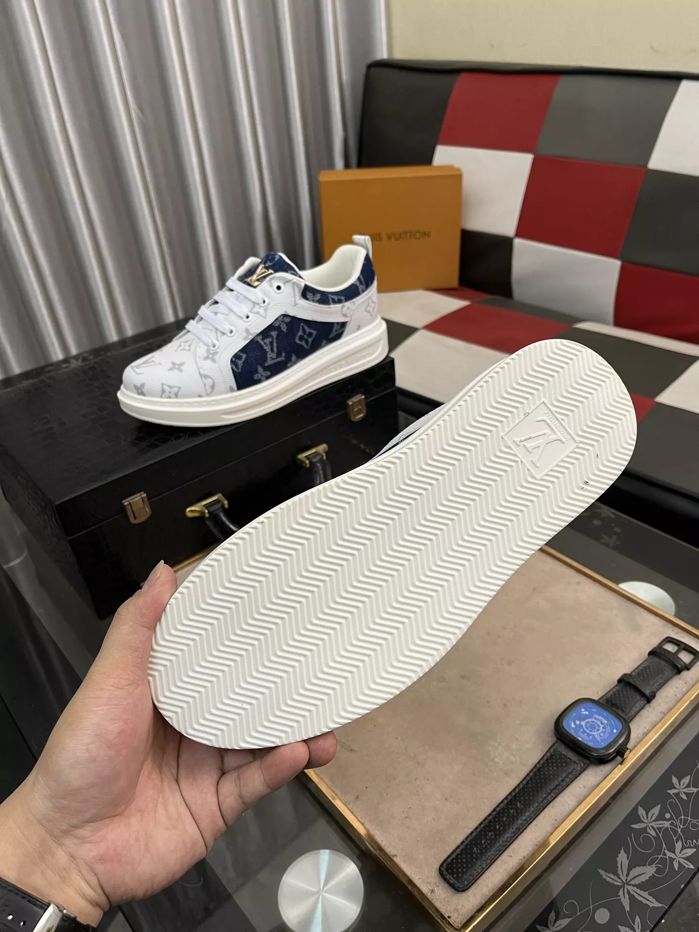 Louis Vuitton Casual Shoes For Men Practical 8063