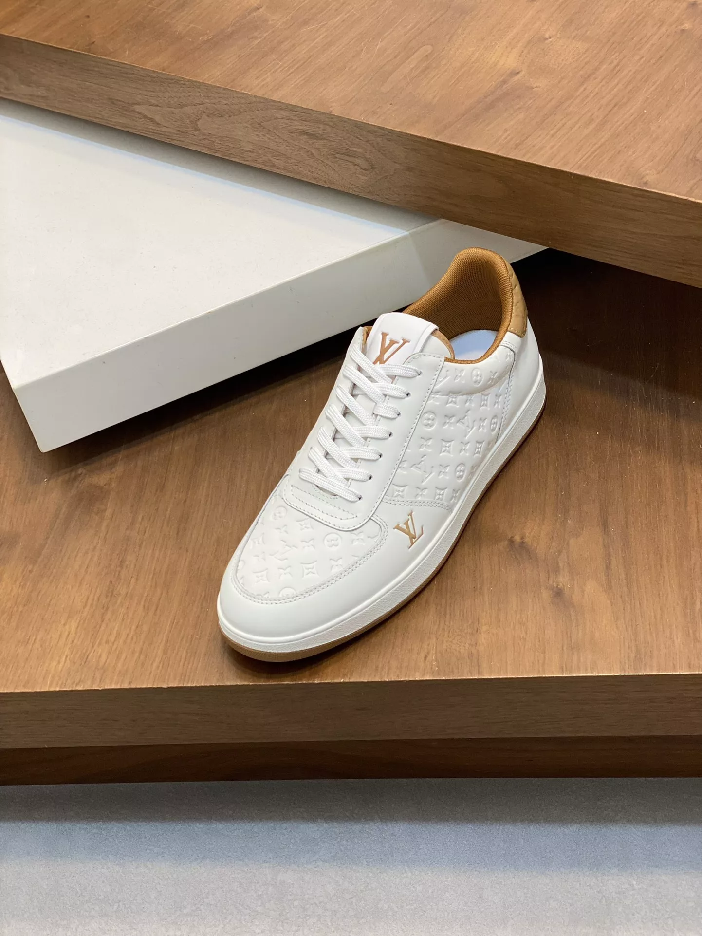 Louis Vuitton Casual Shoes For Men Practical 834