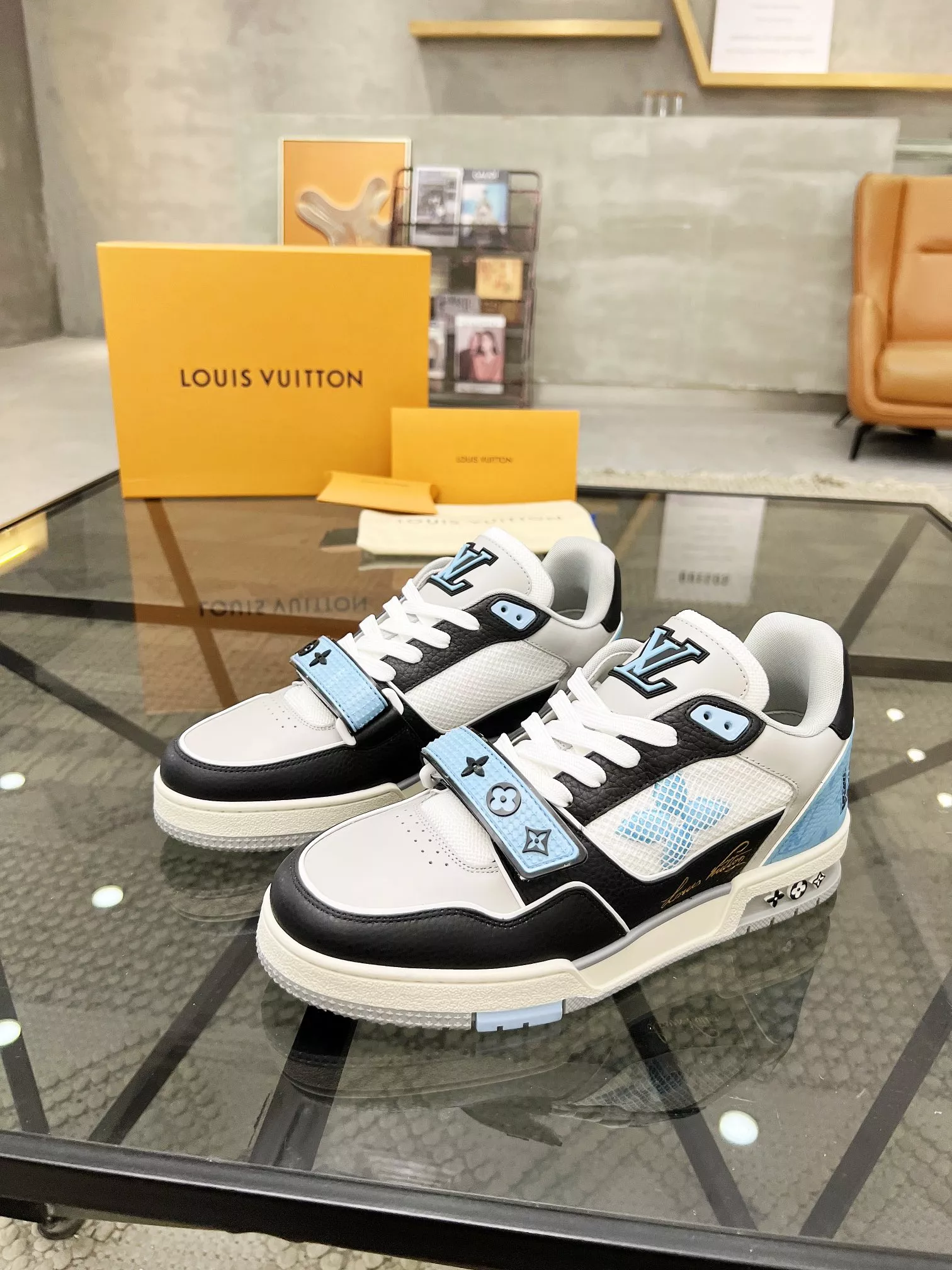 Louis Vuitton Casual Shoes For Men Practical 9733