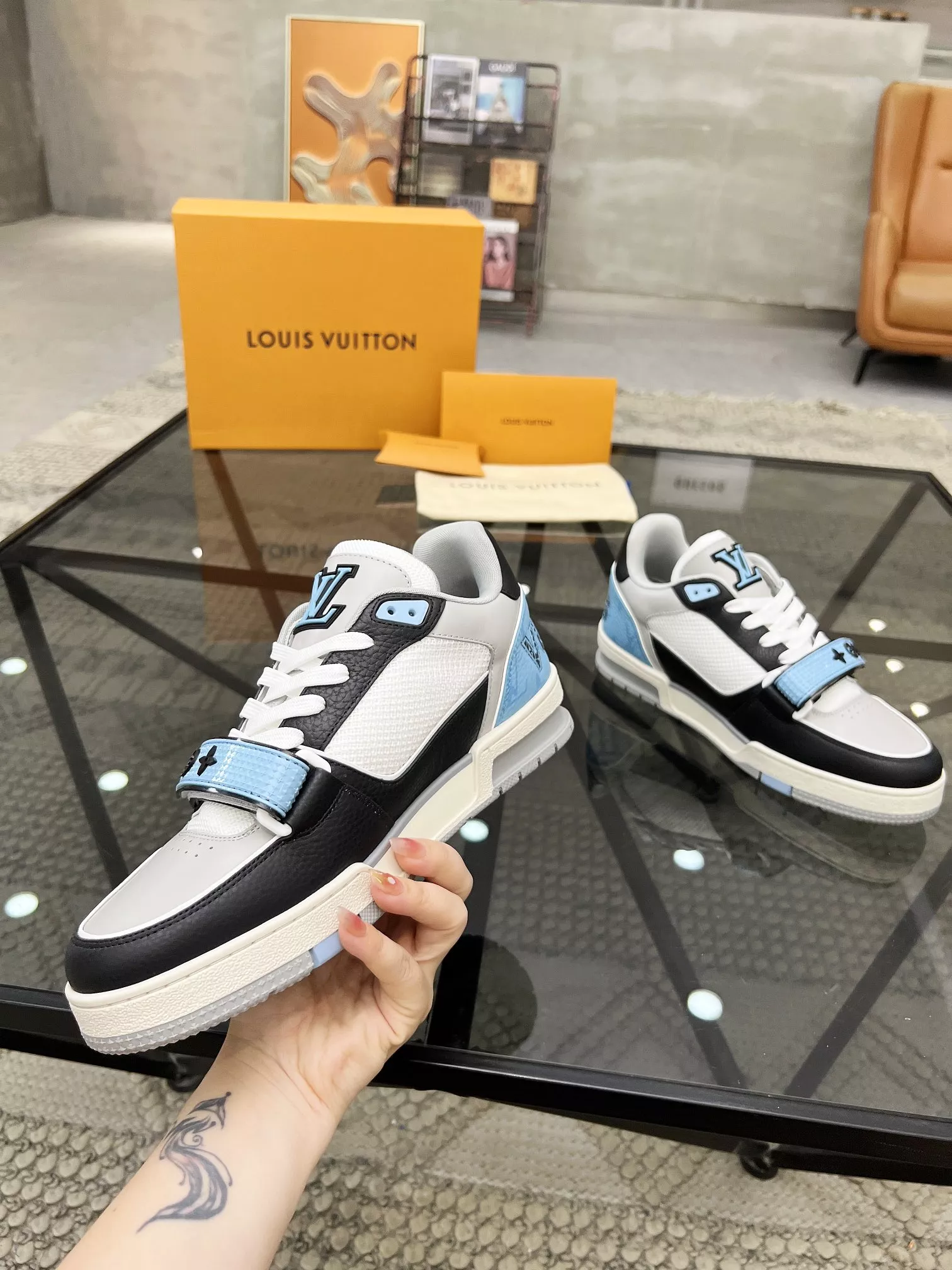 Louis Vuitton Casual Shoes For Men Practical 9733