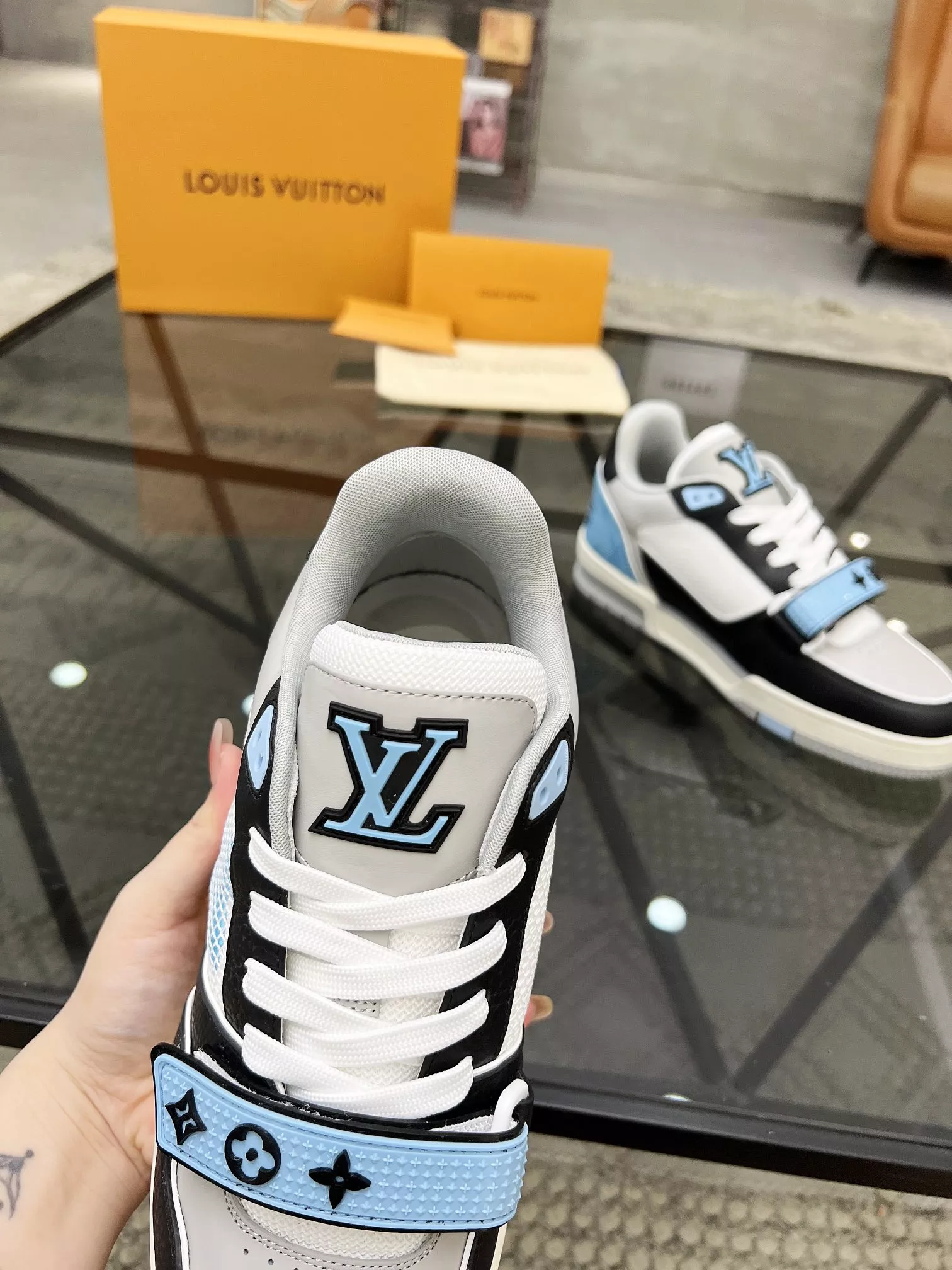 Louis Vuitton Casual Shoes For Men Practical 9733