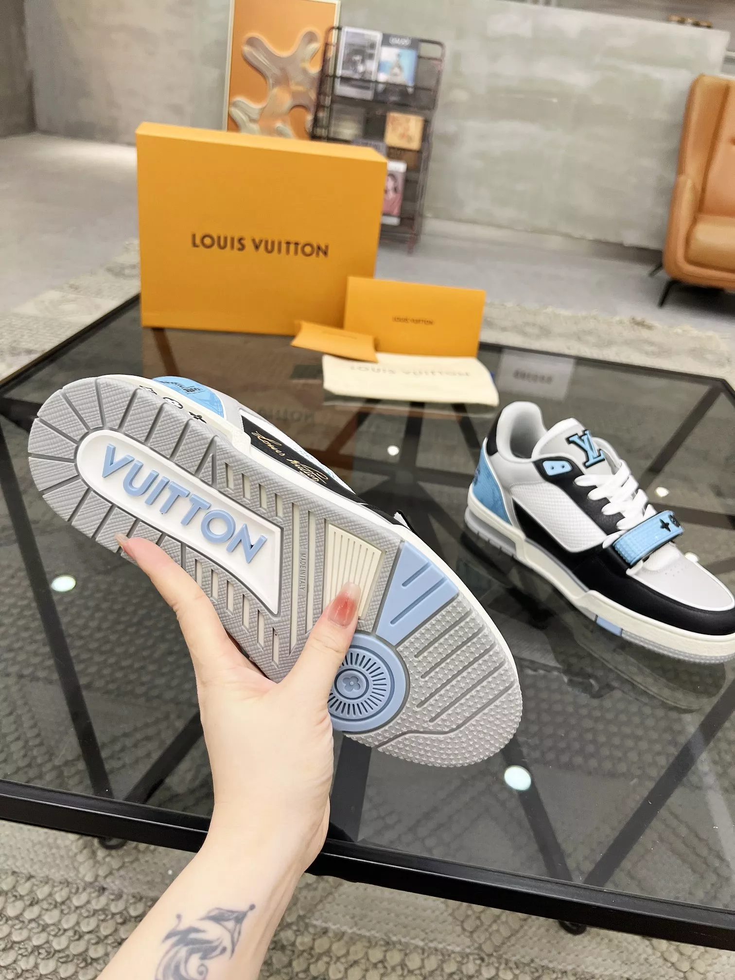 Louis Vuitton Casual Shoes For Men Practical 9733