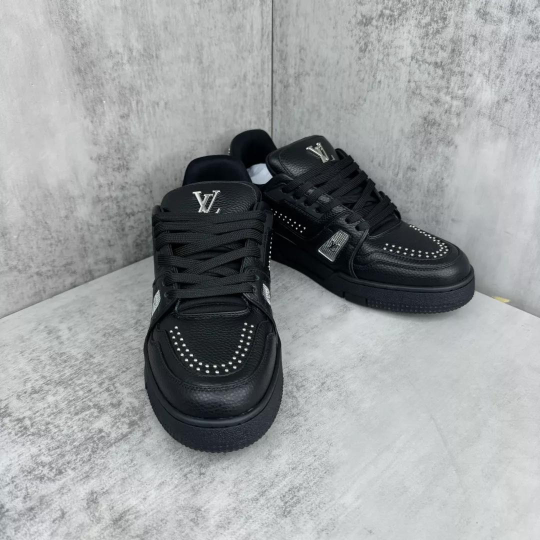 Louis Vuitton Casual Shoes For Men Resilient 2560