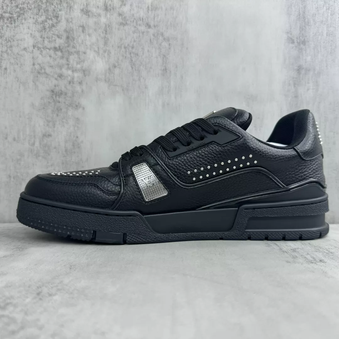 Louis Vuitton Casual Shoes For Men Resilient 2560