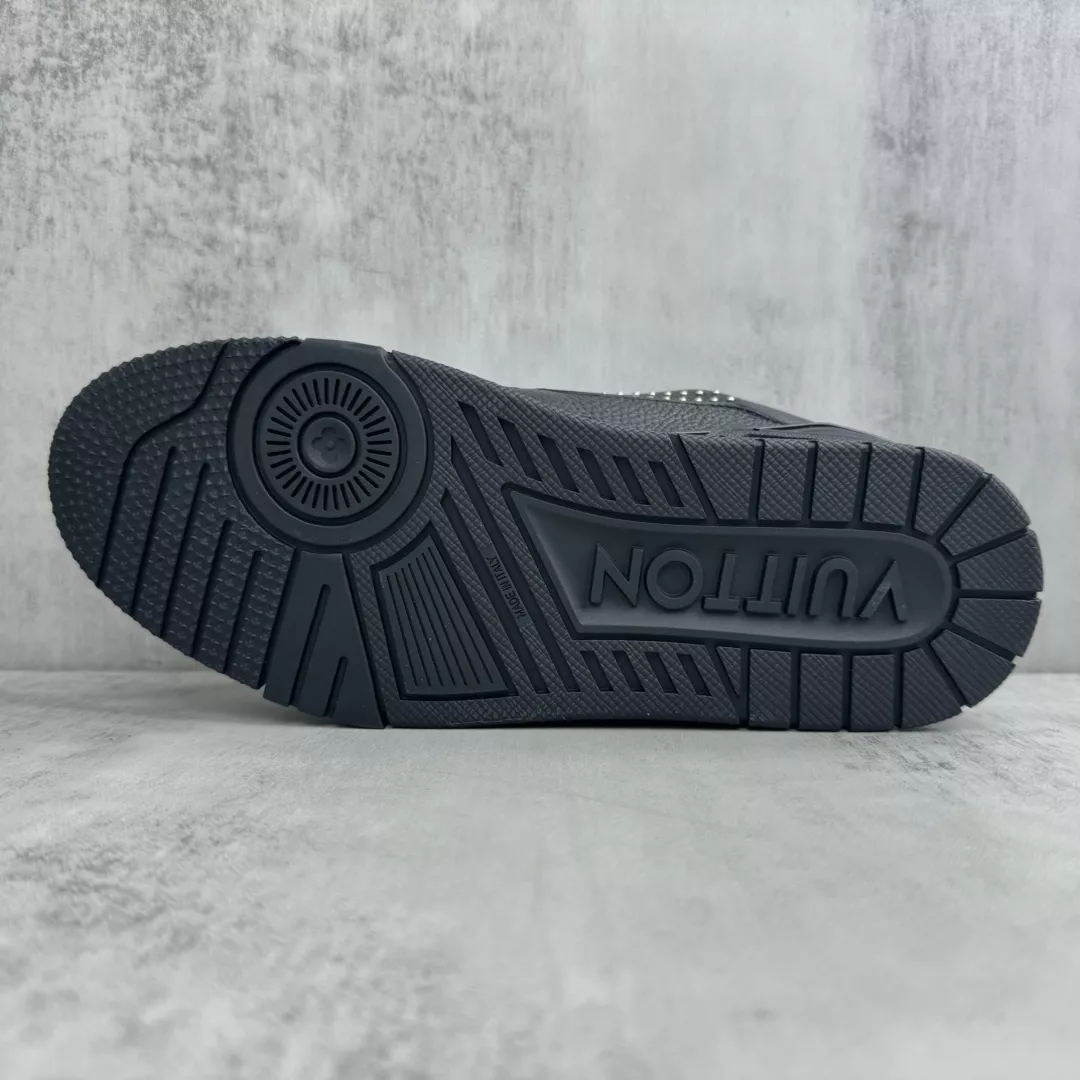 Louis Vuitton Casual Shoes For Men Resilient 2560