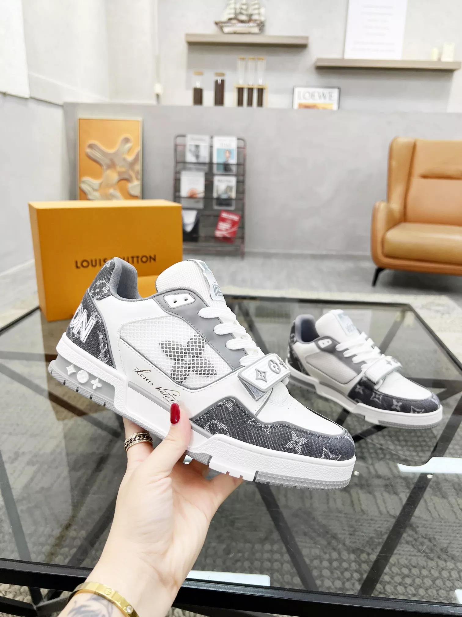 Louis Vuitton Casual Shoes For Men Sleek 9276
