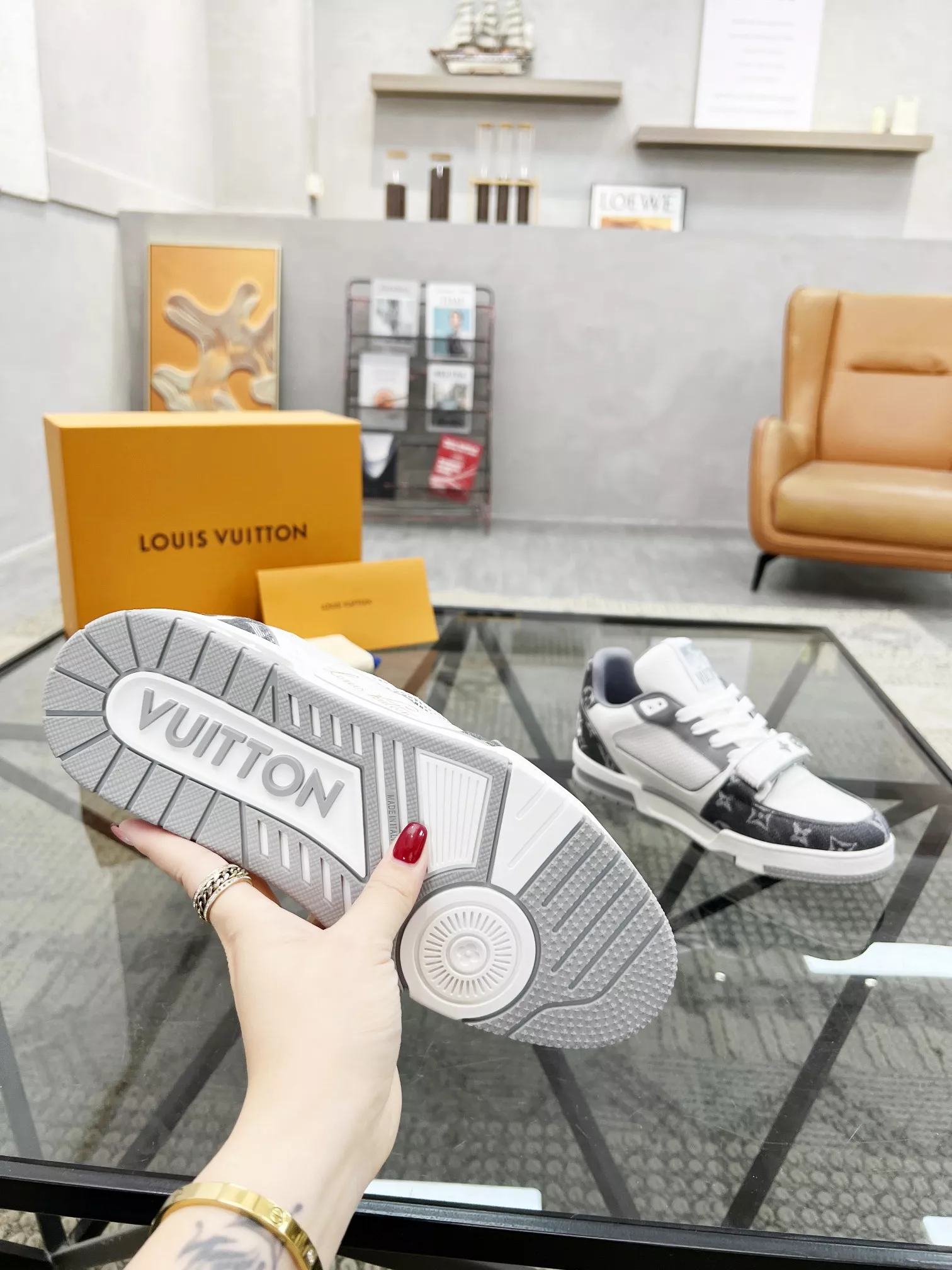 Louis Vuitton Casual Shoes For Men Sleek 9276