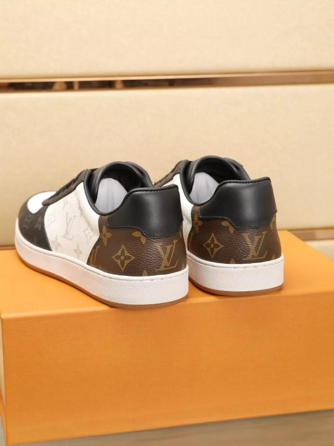 Louis Vuitton Casual Shoes For Men Soft 4974