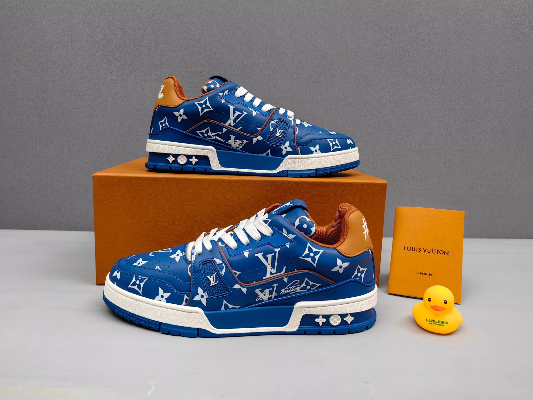 Louis Vuitton Casual Shoes For Men Soft 8737