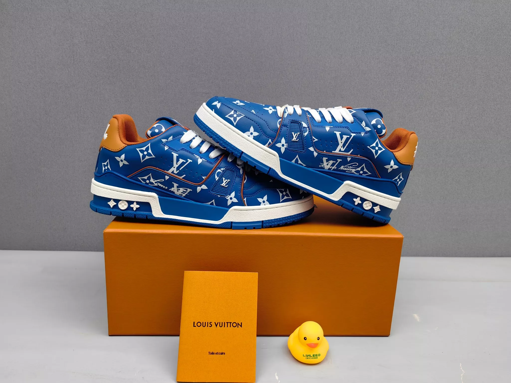 Louis Vuitton Casual Shoes For Men Soft 8737