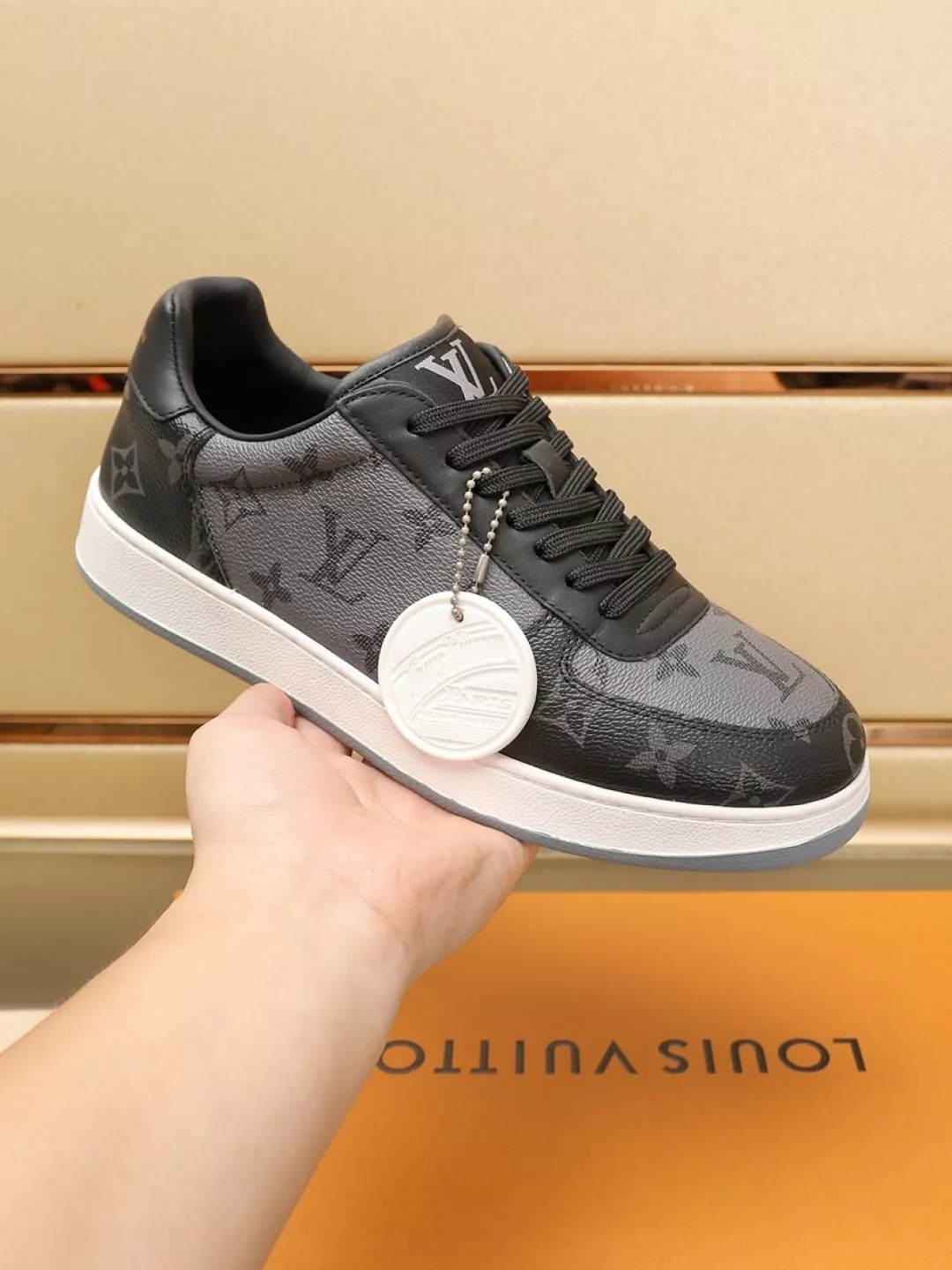 Louis Vuitton Casual Shoes For Men Sophisticated 4114