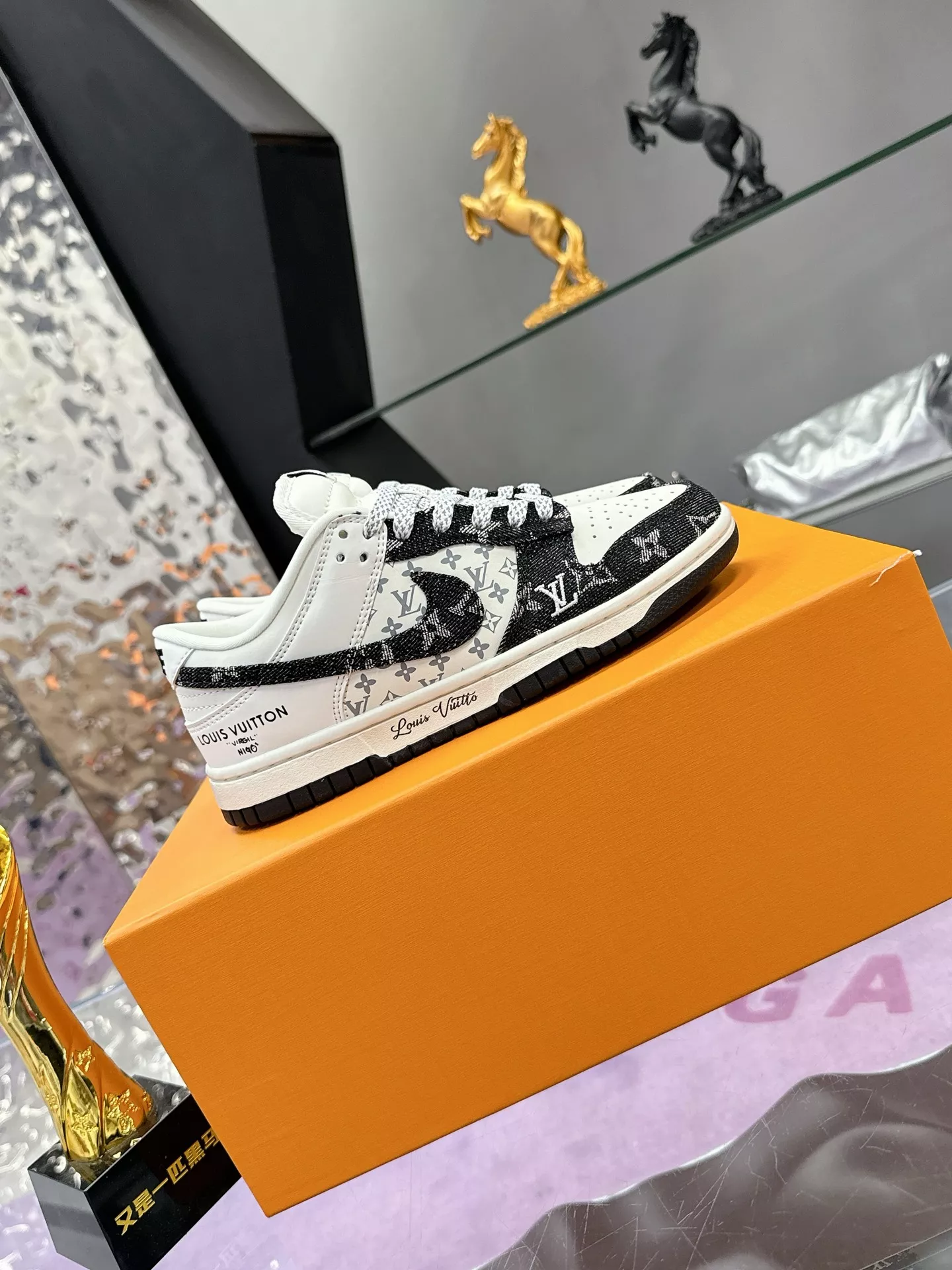 Louis Vuitton Casual Shoes For Men StreetReady 7859