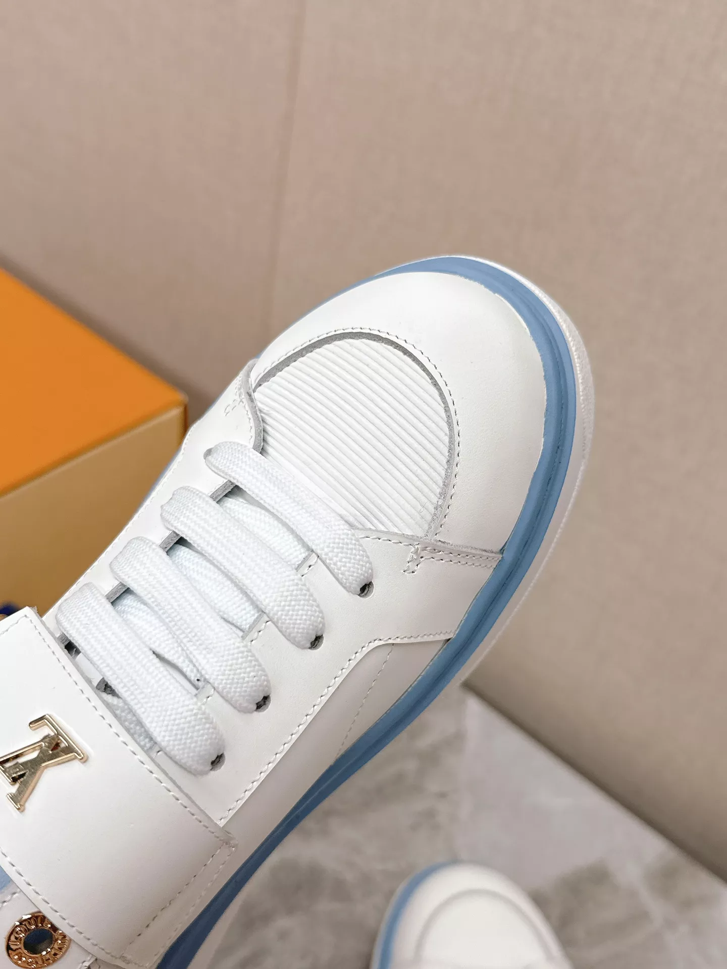 Louis Vuitton Casual Shoes For Men Stylish 1133
