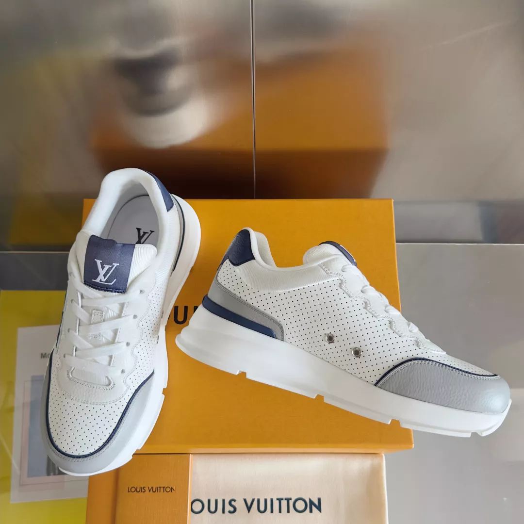 Louis Vuitton Casual Shoes For Men Stylish 1167