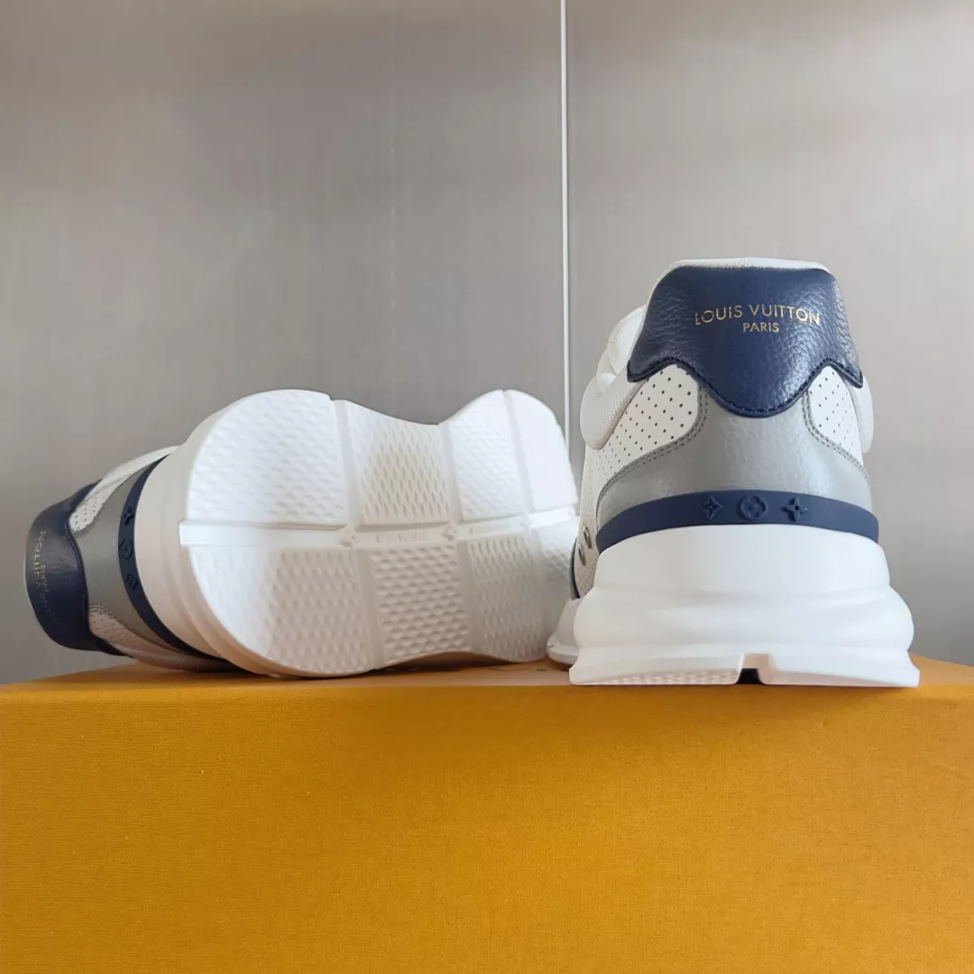 Louis Vuitton Casual Shoes For Men Stylish 1167