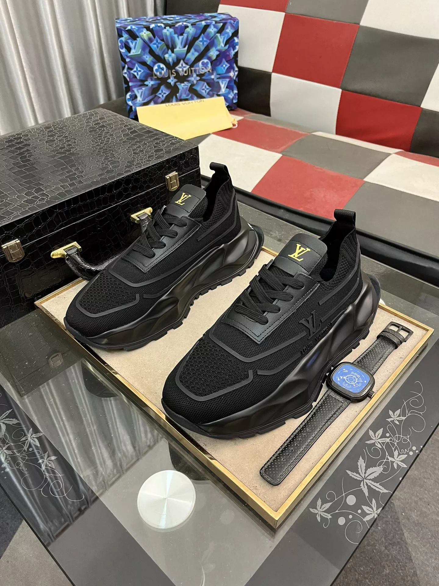 Louis Vuitton Casual Shoes For Men Stylish 4562