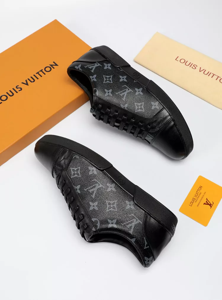 Louis Vuitton Casual Shoes For Men Stylish 8391