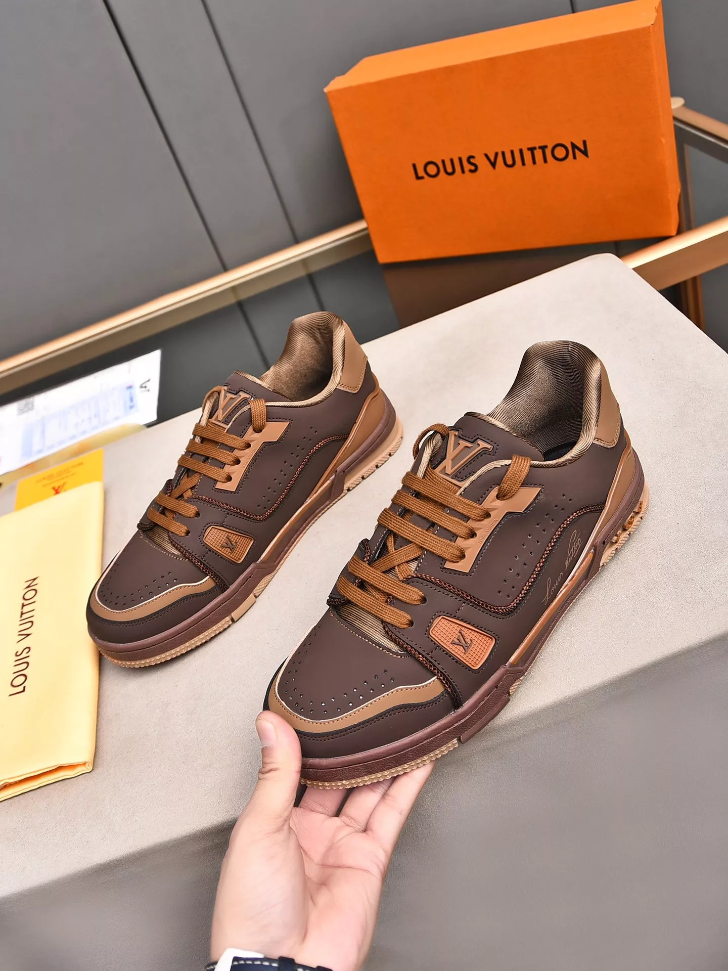 Louis Vuitton Casual Shoes For Men Stylish 9445