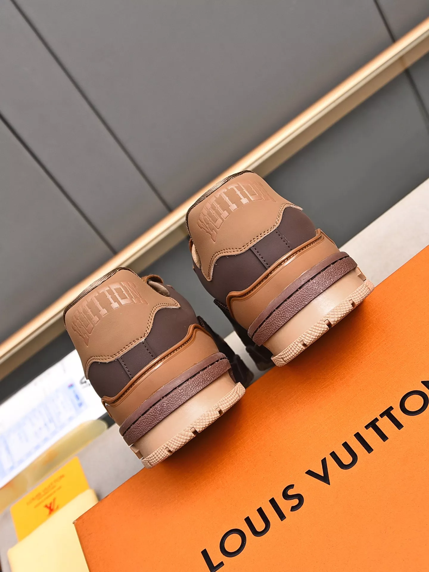 Louis Vuitton Casual Shoes For Men Stylish 9445