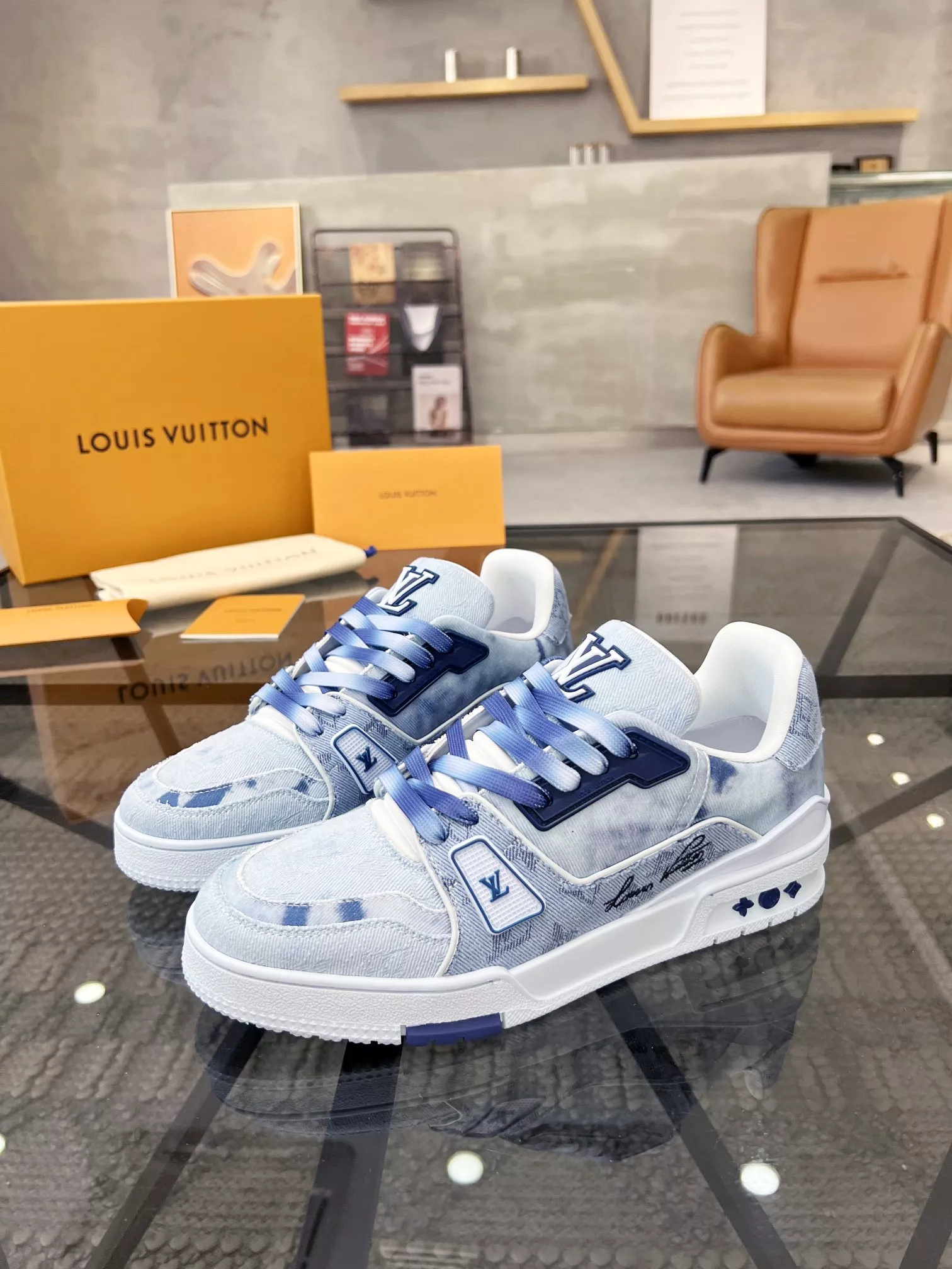 Louis Vuitton Casual Shoes For Men Trendsetting 4991