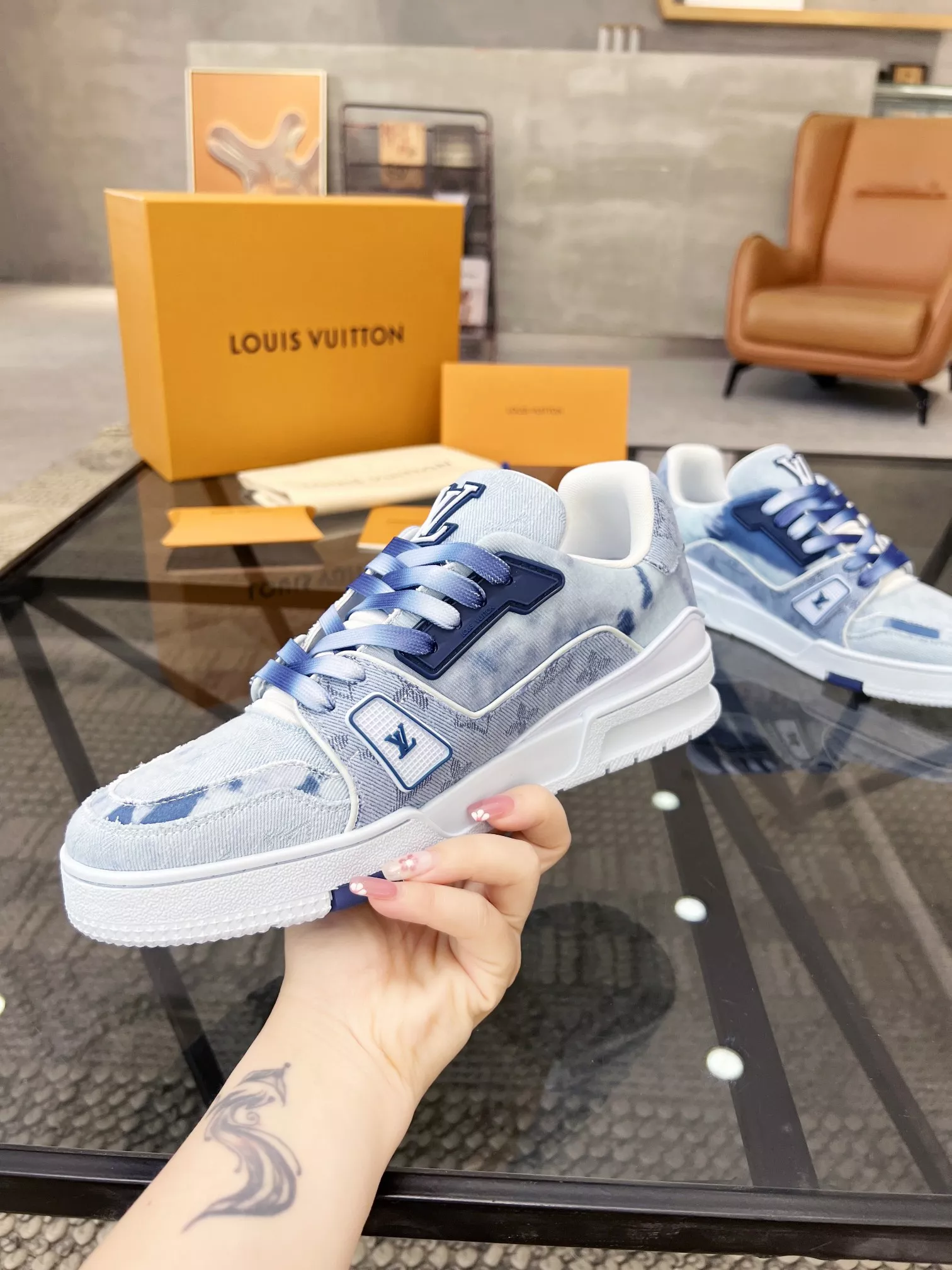 Louis Vuitton Casual Shoes For Men Trendsetting 4991