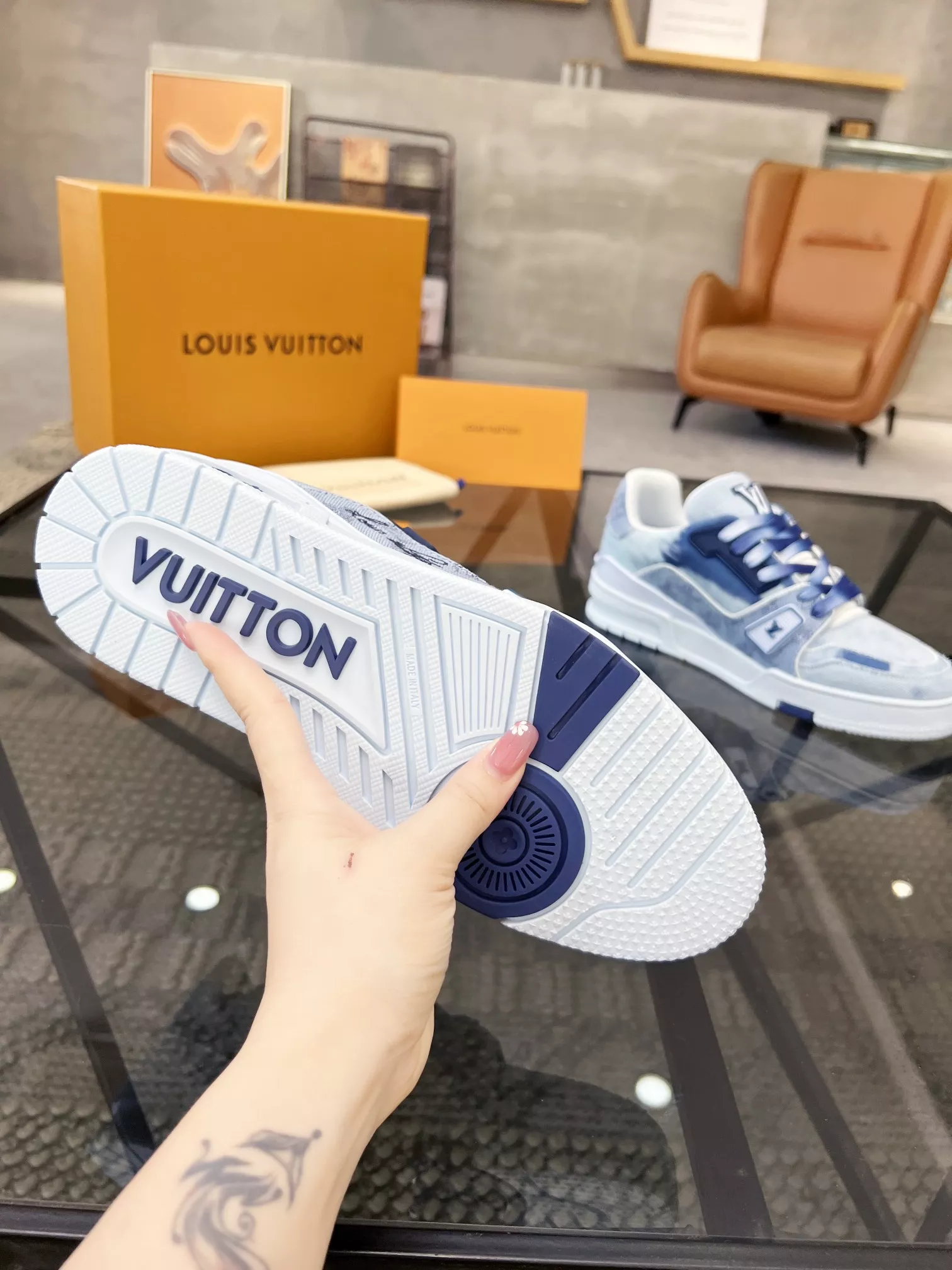Louis Vuitton Casual Shoes For Men Trendsetting 4991