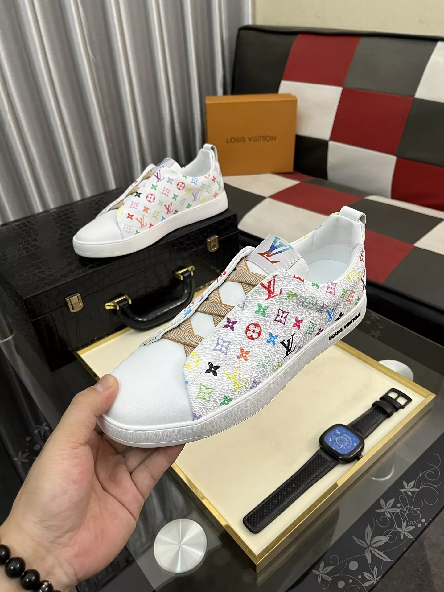 Louis Vuitton Casual Shoes For Men Trendy 8927