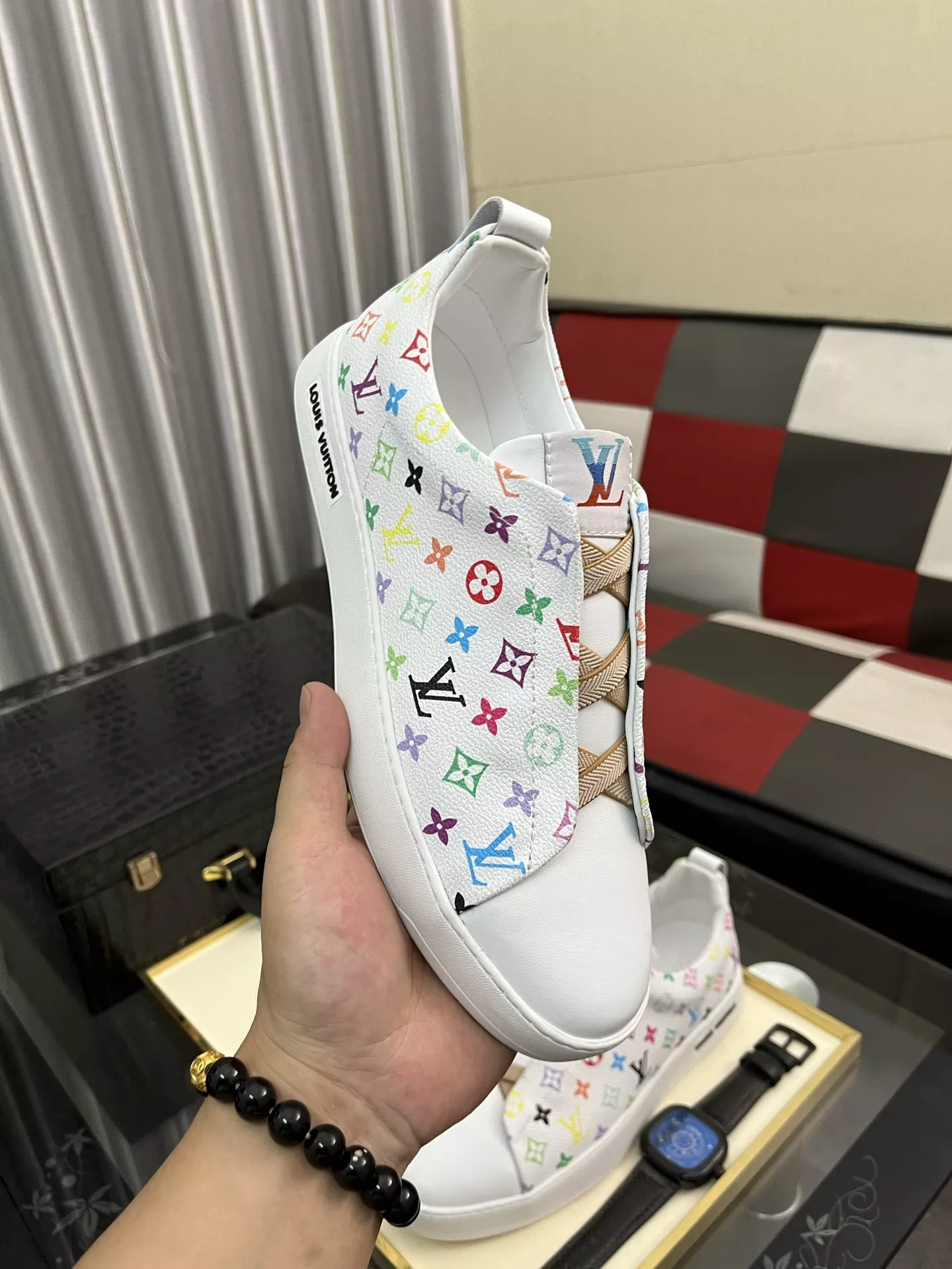 Louis Vuitton Casual Shoes For Men Trendy 8927