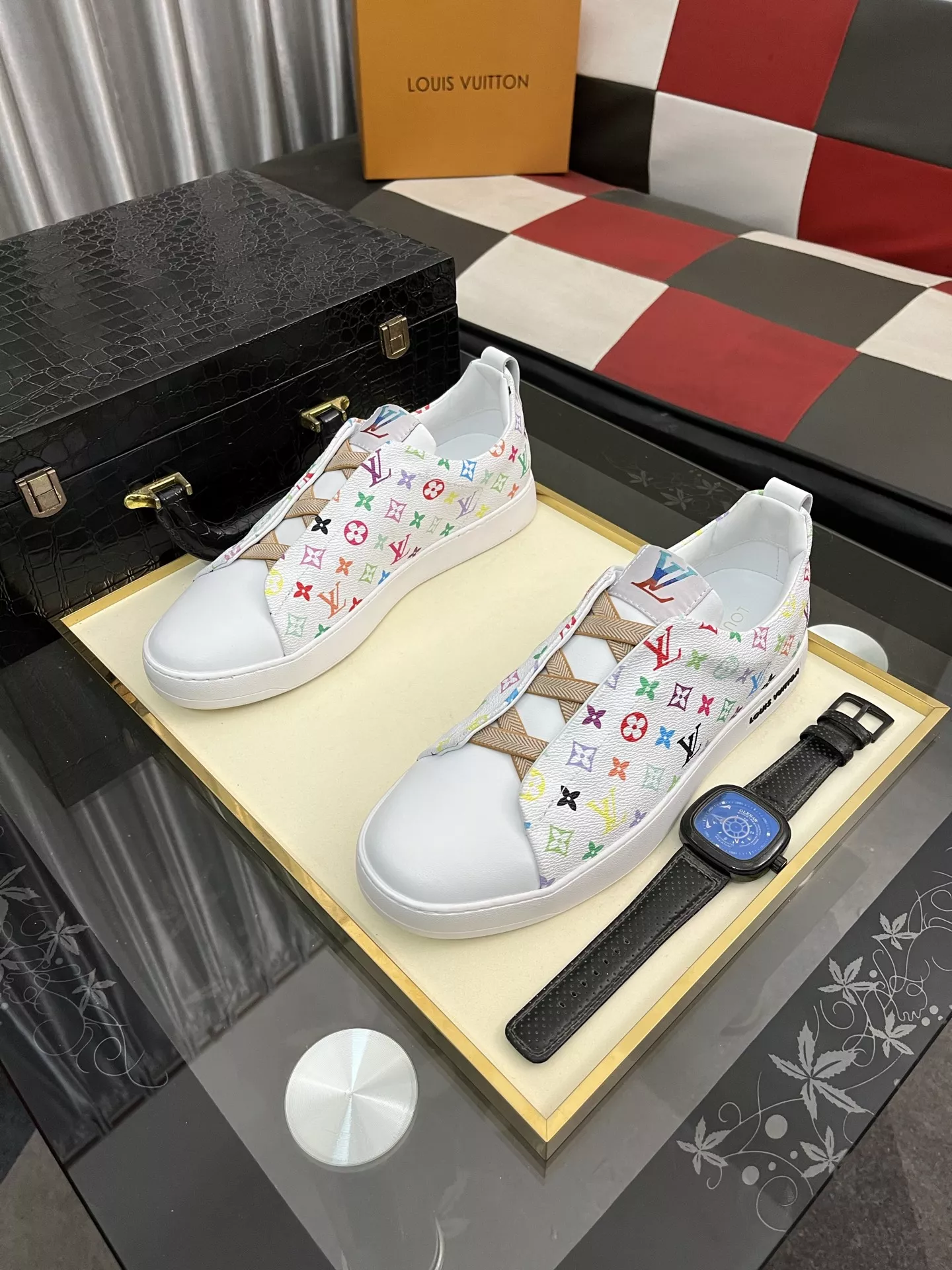 Louis Vuitton Casual Shoes For Men Trendy 8927