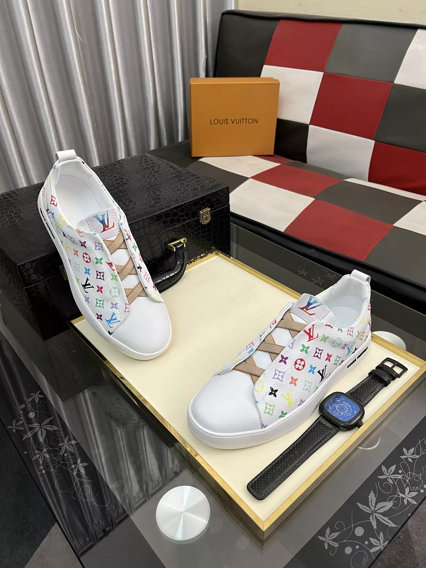 Louis Vuitton Casual Shoes For Men Trendy 8927