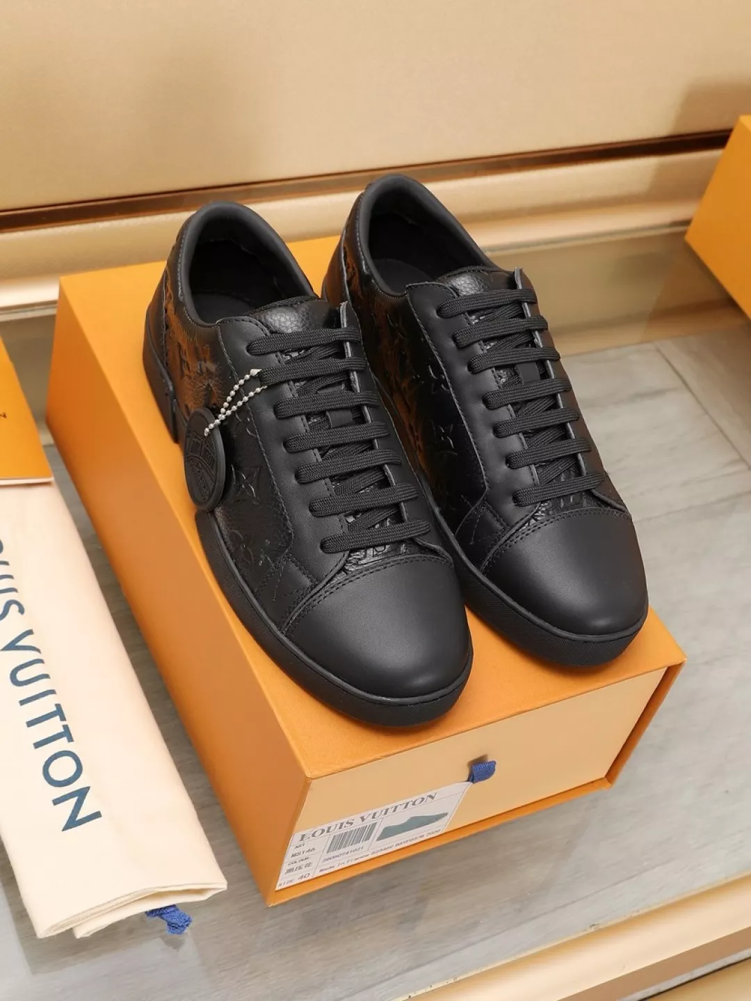 Louis Vuitton Casual Shoes For Men UrbanStyle 338