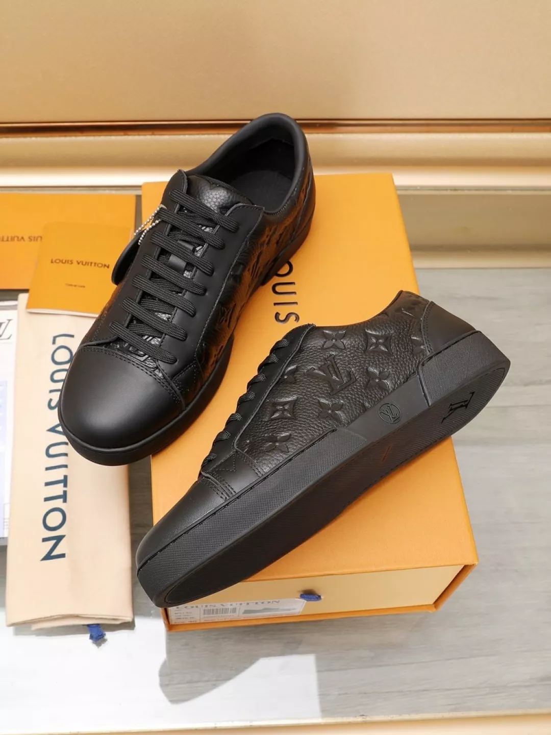 Louis Vuitton Casual Shoes For Men UrbanStyle 338