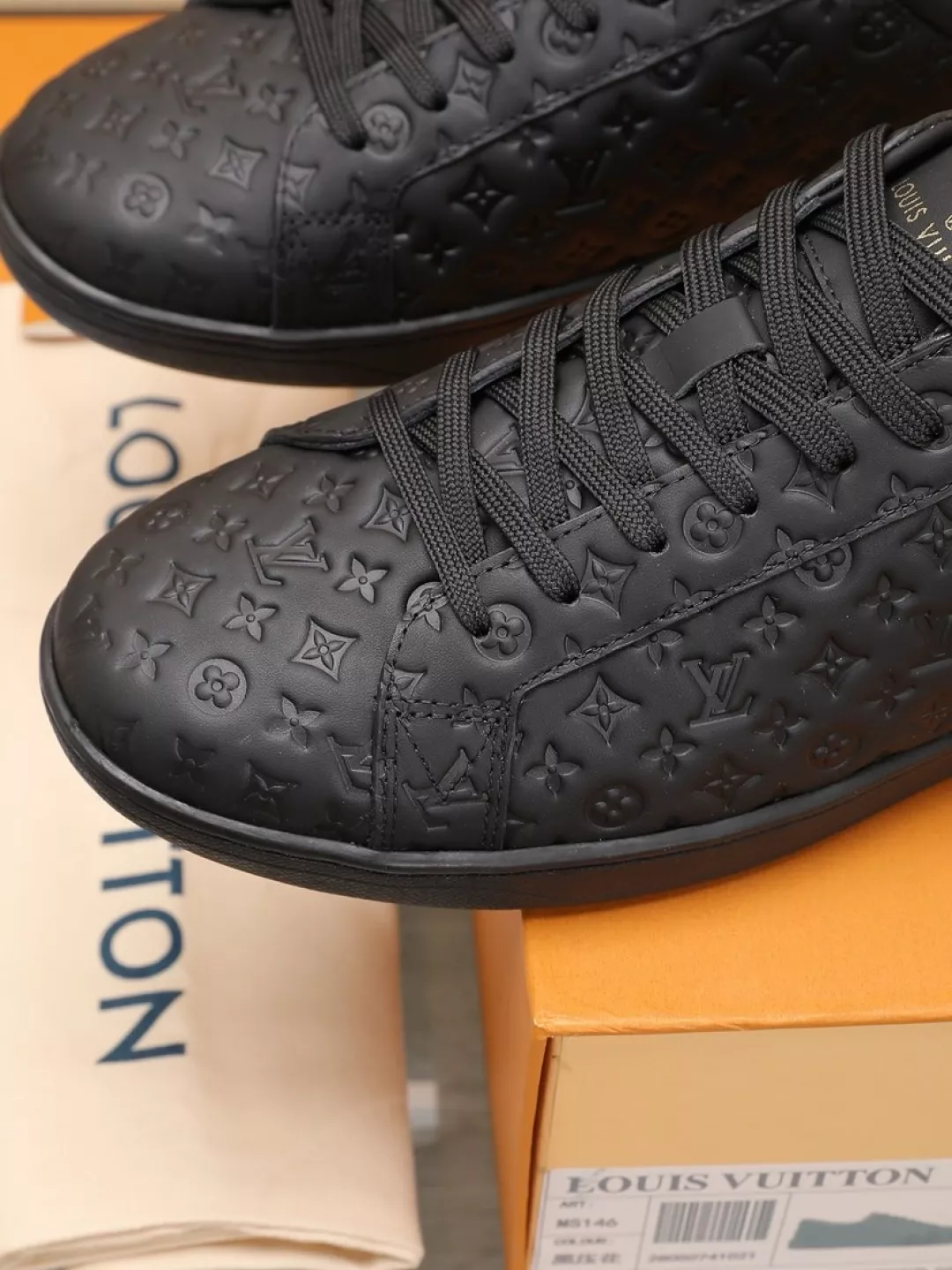Louis Vuitton Casual Shoes For Men UrbanStyle 4650