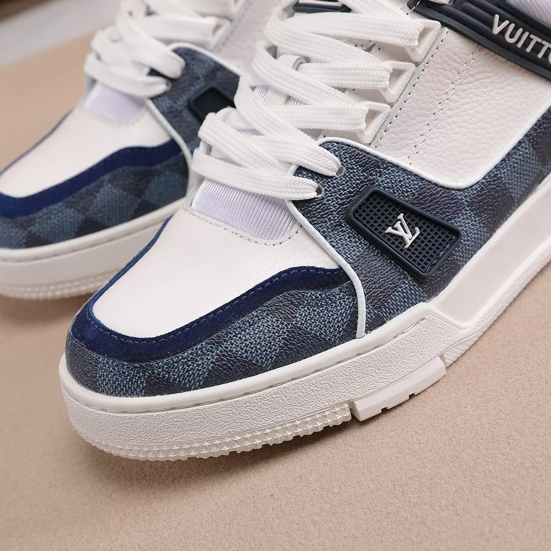 Louis Vuitton Casual Shoes For Men Versatile 8037